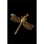 A 9ct gold dragonfly.