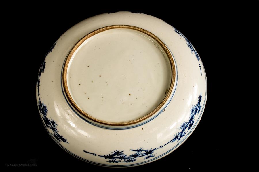 A blue and white Chinese dish, possibly 19th centu - Bild 2 aus 2