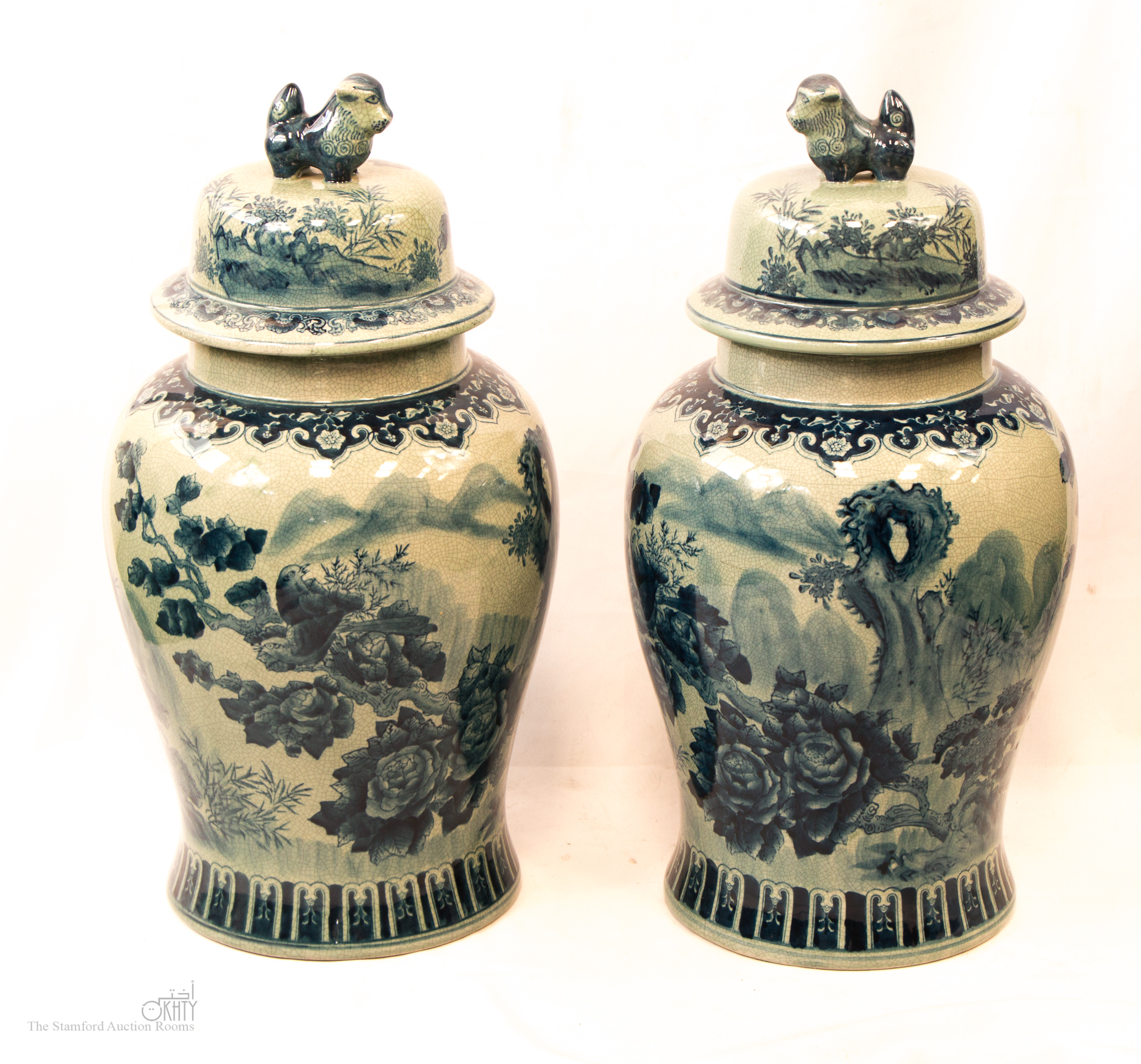 A pair of 20th century large blue and white Chines