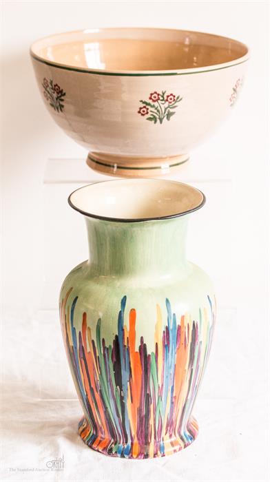 A vase and bowl.