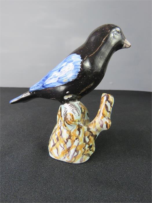 An early style glazed pottery bird. - Image 4 of 4