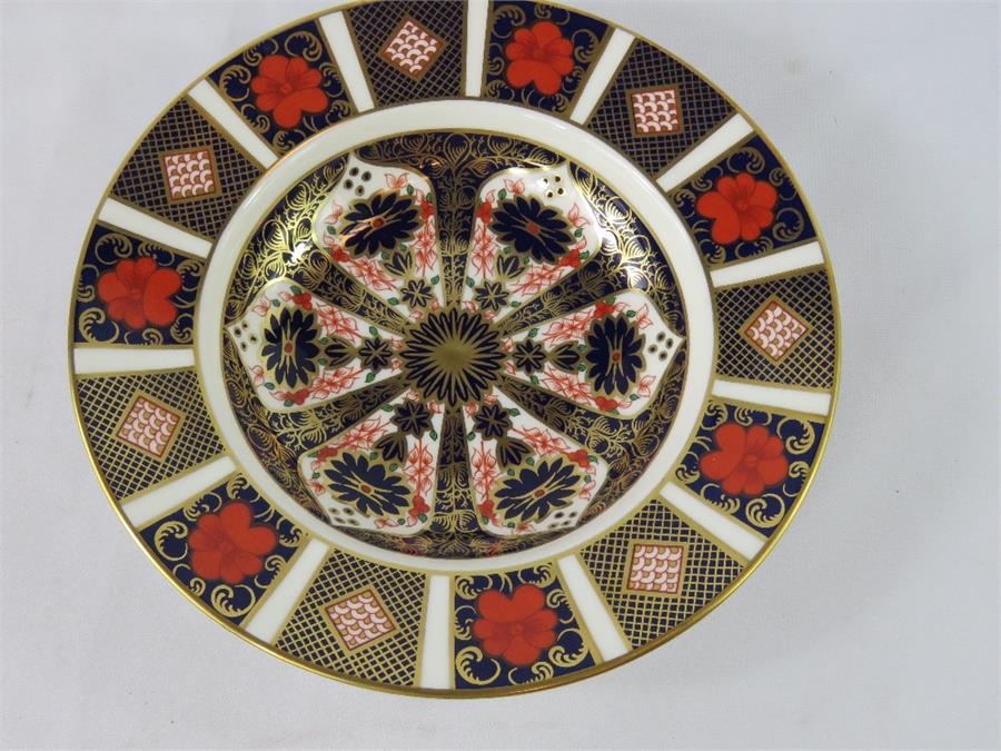 A small Crown Derby Old Imari pattern plate. - Image 5 of 6