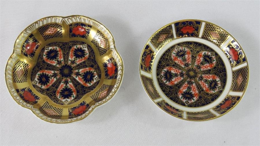 Two Crown Derby Old Imari pattern dishes. - Image 2 of 6