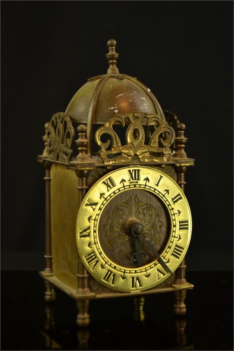 A miniature 17th century style bracket clock. - Bild 2 aus 2