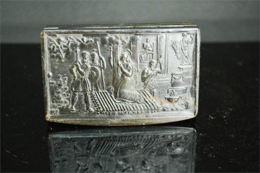 An 18th century horn box depicting St Agnes, 78 by 49mm. - Image 2 of 3