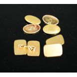 Two pairs of 9ct gold cufflinks, 8.7g.