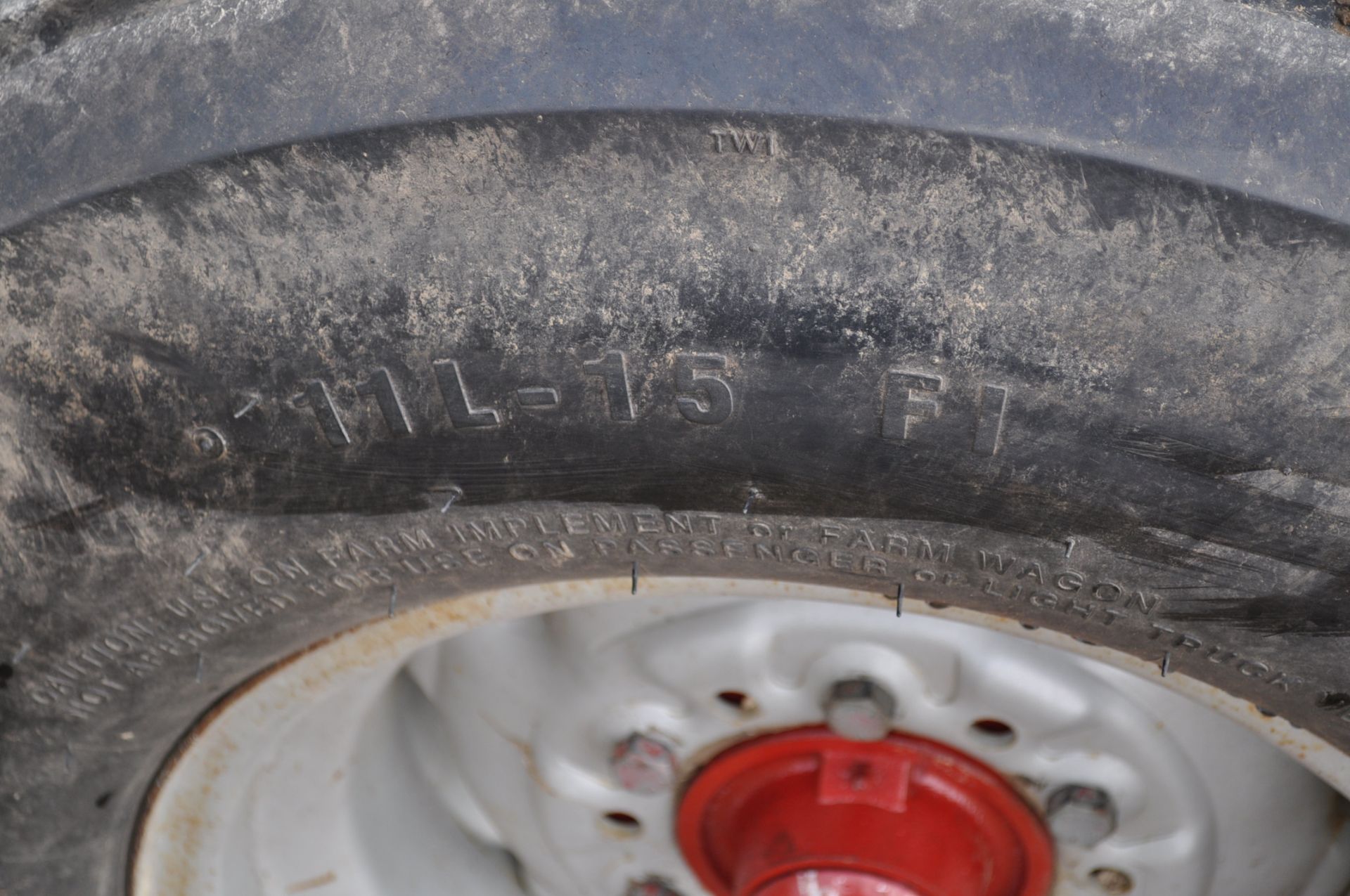 Case IH Coulter Cart pull type 3 point caddie, tandem 11L-15 tires load range F - Image 9 of 13