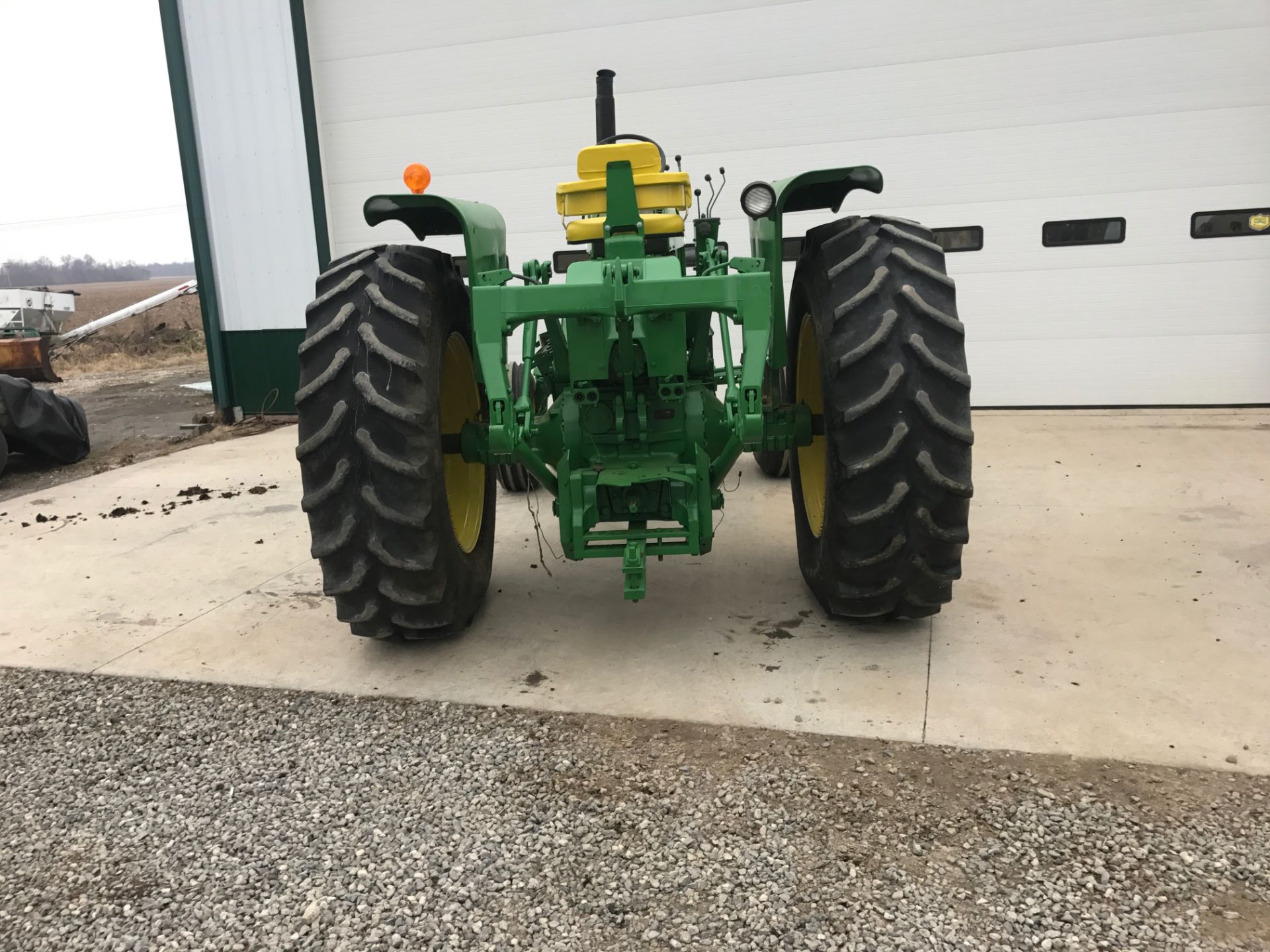 1970 John Deere 4520 tractor, 2wd, 8 speed syncho, 1000 PTO, 3 point, quick hitch, all - Image 4 of 4