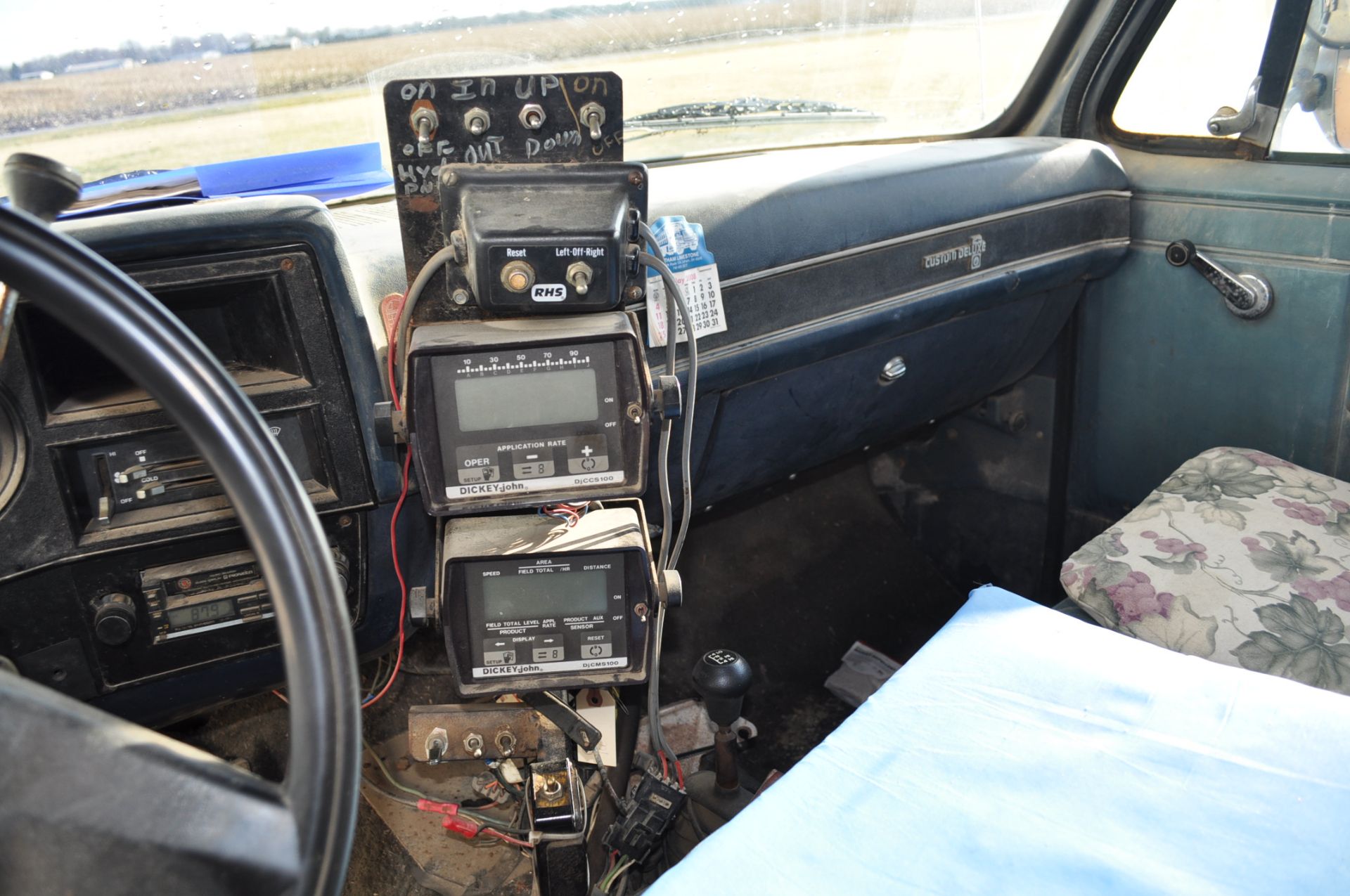 1985 1 ton Chevy pickup truck, flatbed with 400 gal skid sprayer, 40' booms, elec over hyd, 350 - Image 13 of 25