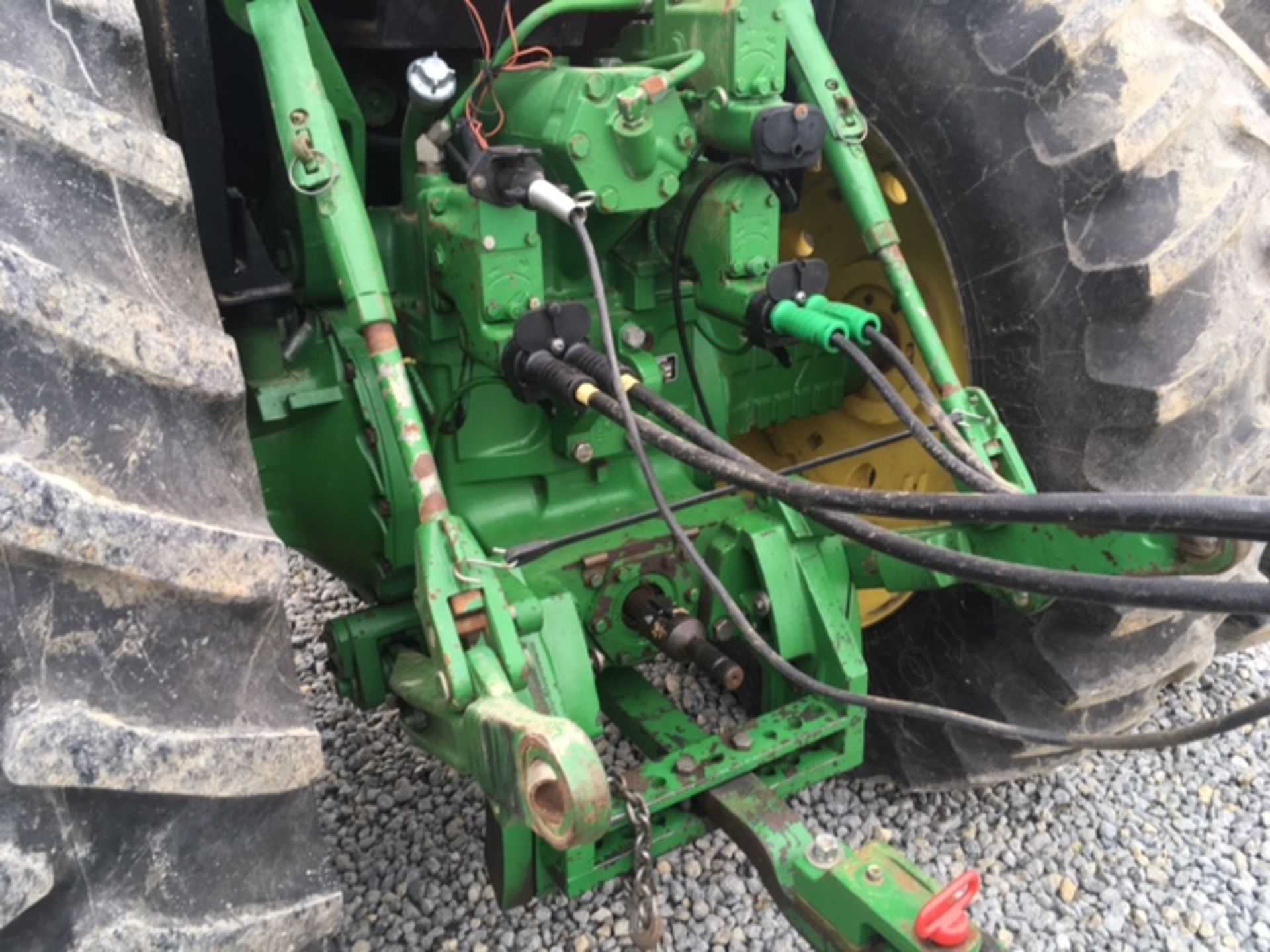 John Deere 4555 Tractor, MFWD, weights, duals, 15 speed powershift, 3pt., 3 hyd. remotes, big 1000 - Image 6 of 13