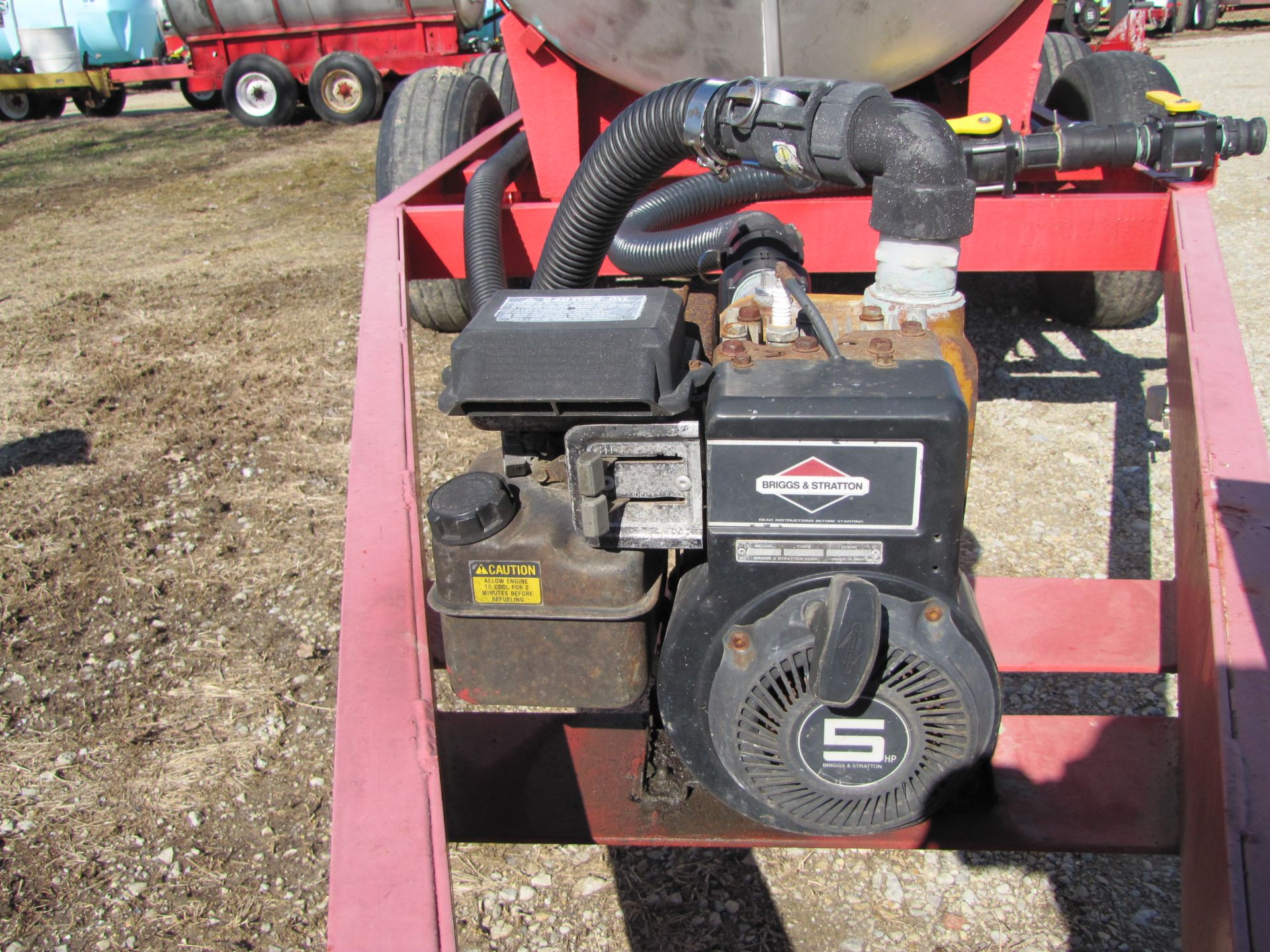 1000 gal SS nurse trailer, tandem axle, with 2" gas pump - Image 15 of 17