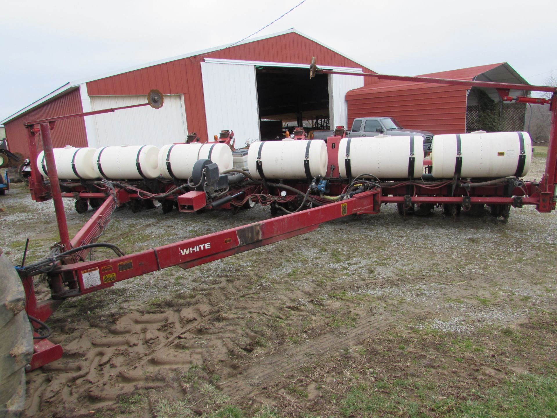 12 Row White 6180 Planter, no till, 12x30", liquid fertilizer, spike/rubber closing wheels, keeton