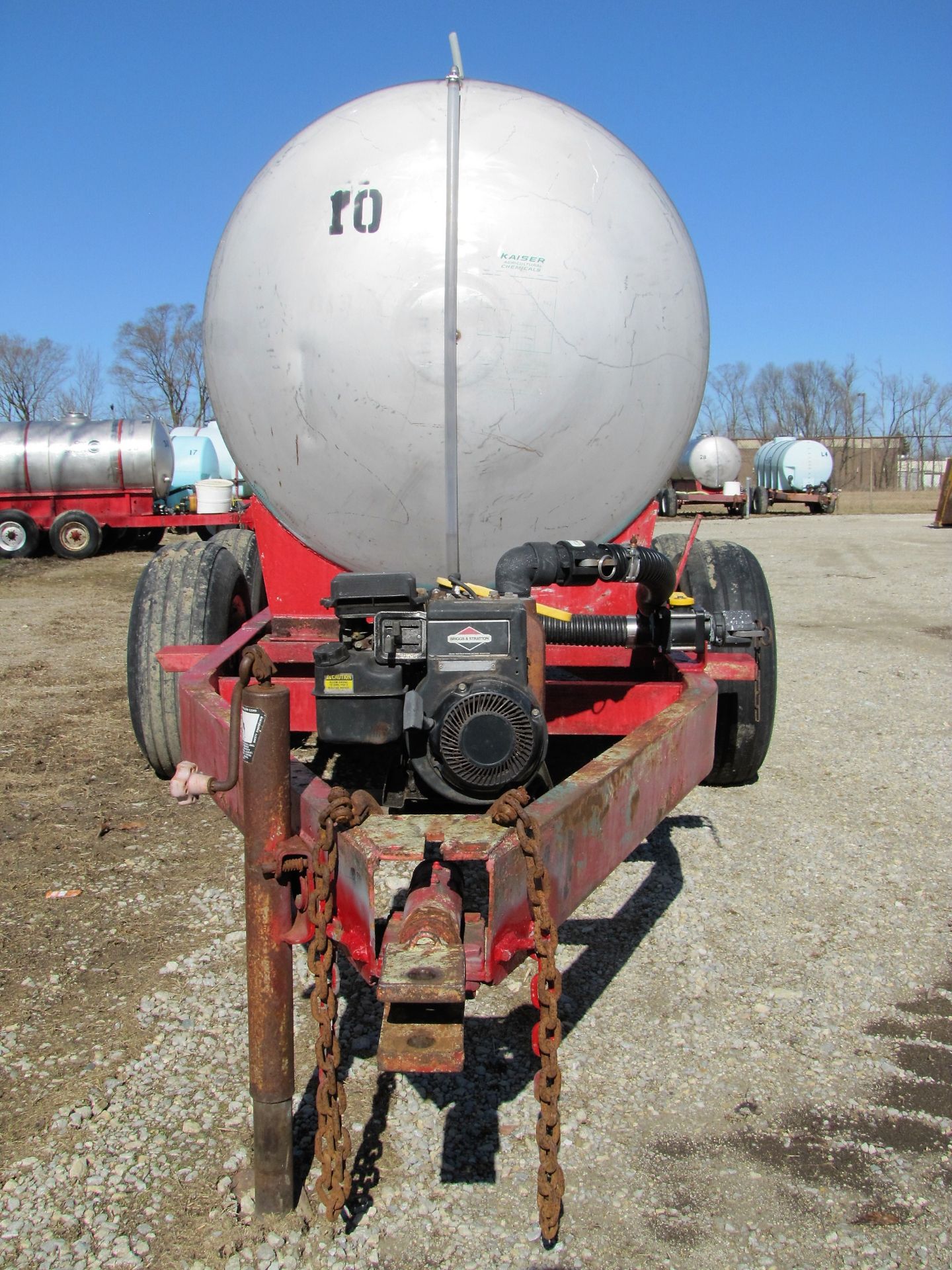 800 gal SS nurse trailer, tandem axle, with 2" gas pump - Image 3 of 7