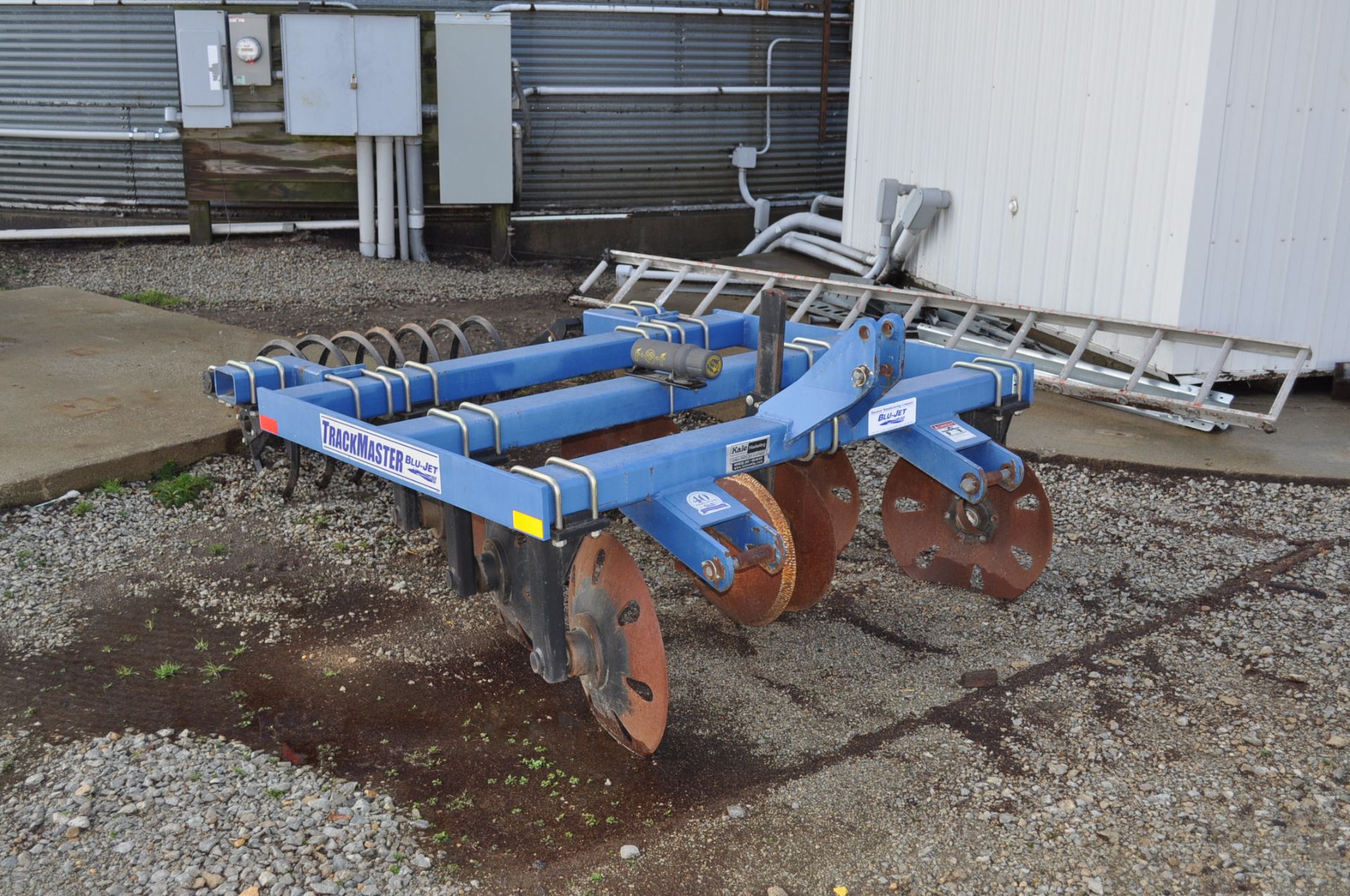 Blu-Jet Trackmaster trench filler, 3 point hitch