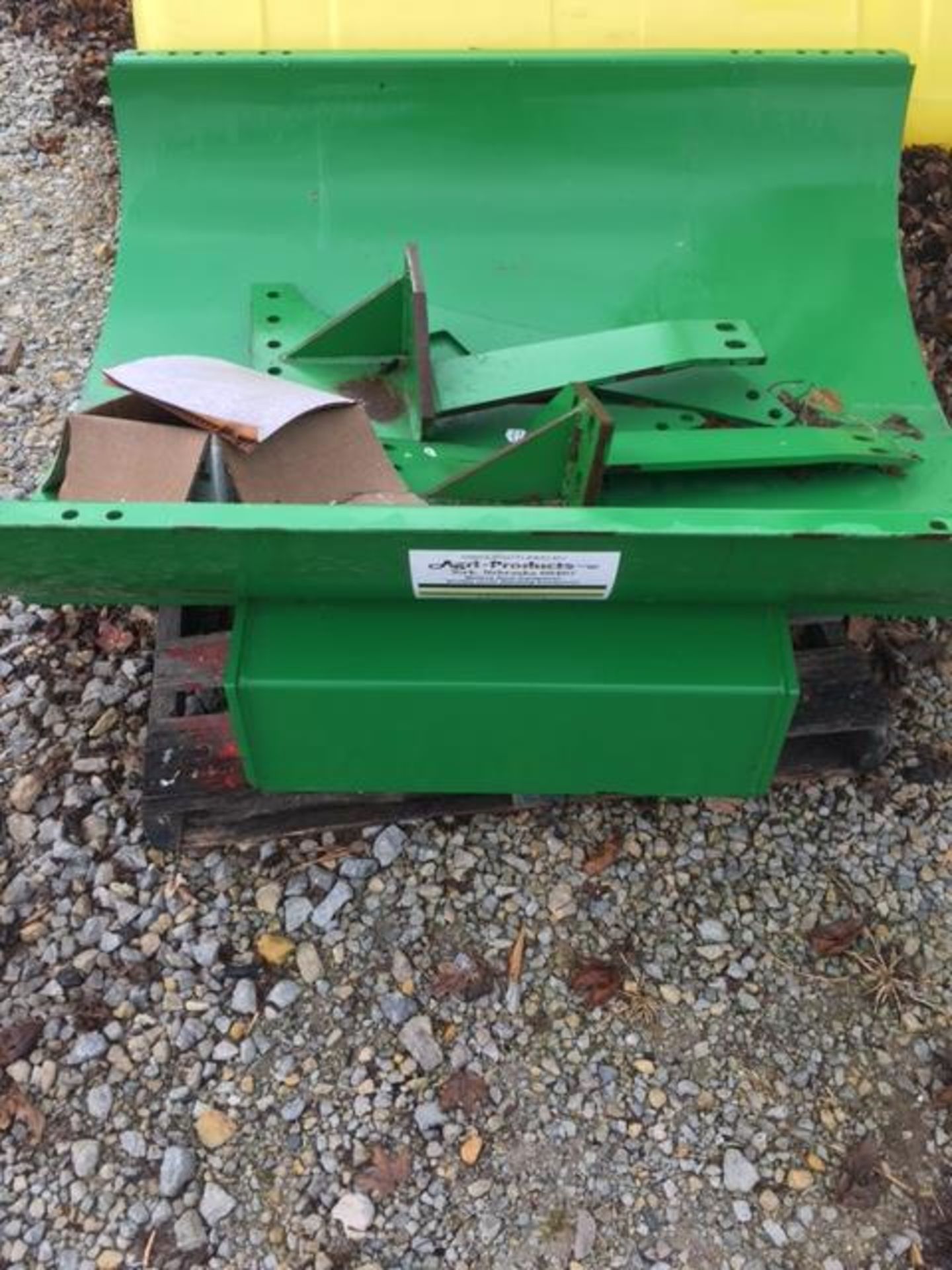 Agri Products, front mount brackets with cradle, no tank, fits John Deere