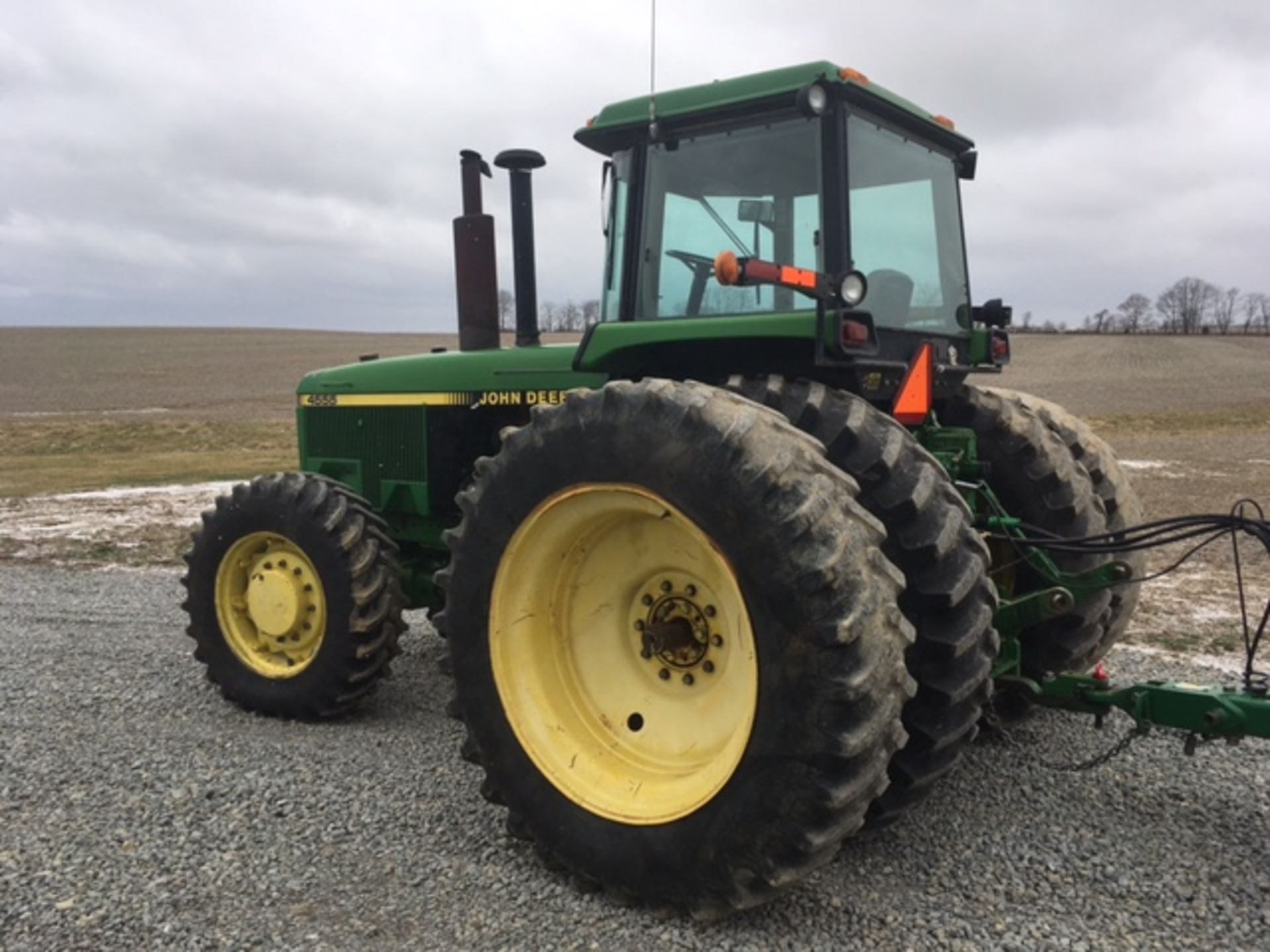 John Deere 4555 Tractor, MFWD, weights, duals, 15 speed powershift, 3pt., 3 hyd. remotes, big 1000 - Image 5 of 13