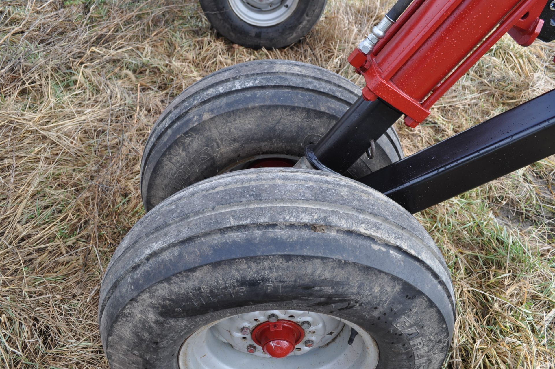 Case IH Coulter Cart pull type 3 point caddie, tandem 11L-15 tires load range F - Image 10 of 13