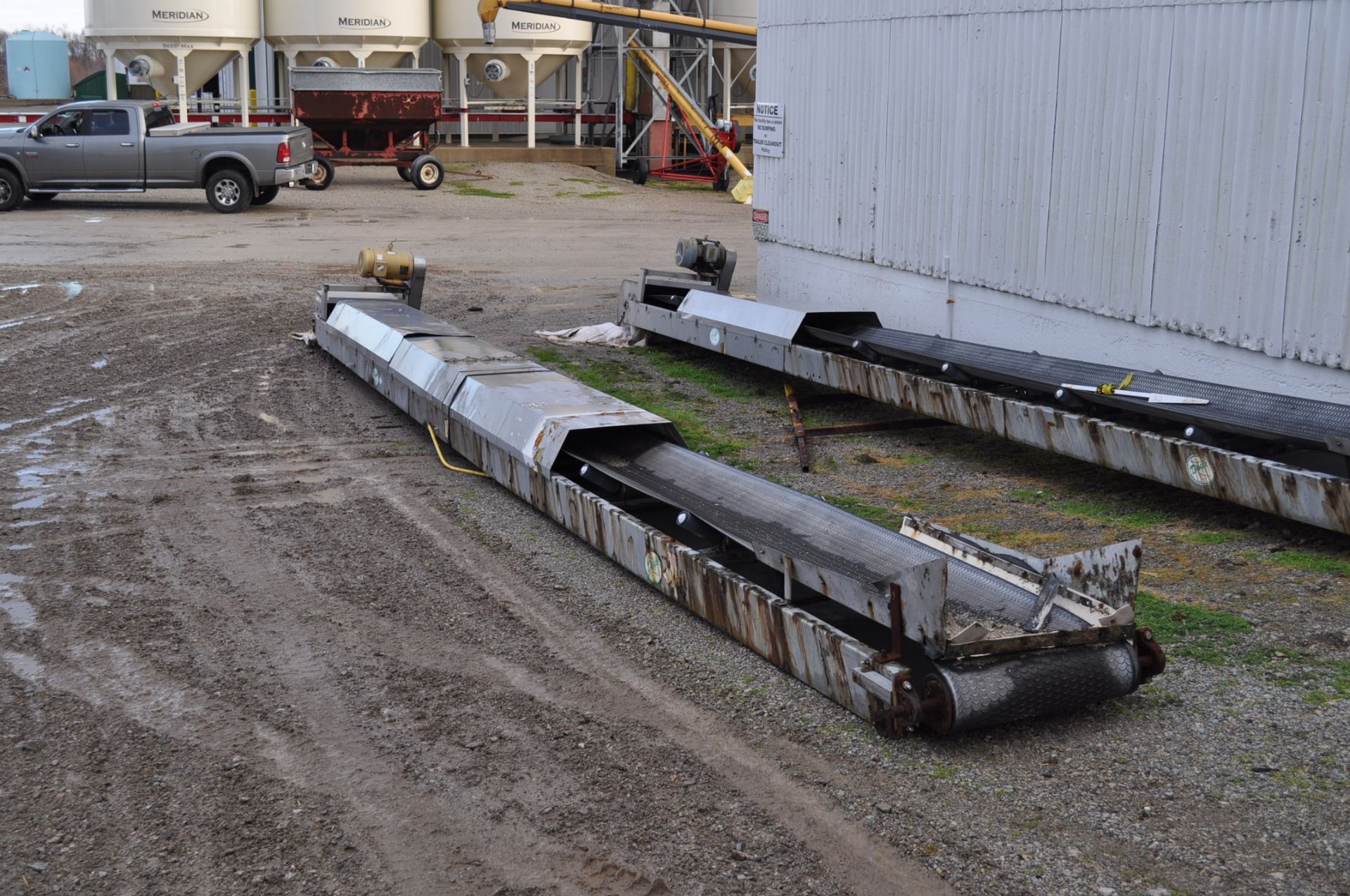 34' Doyle SS fertilizer conveyor, 21" belt, 10 hp, 3 phase, steel A frame stand - Image 4 of 9