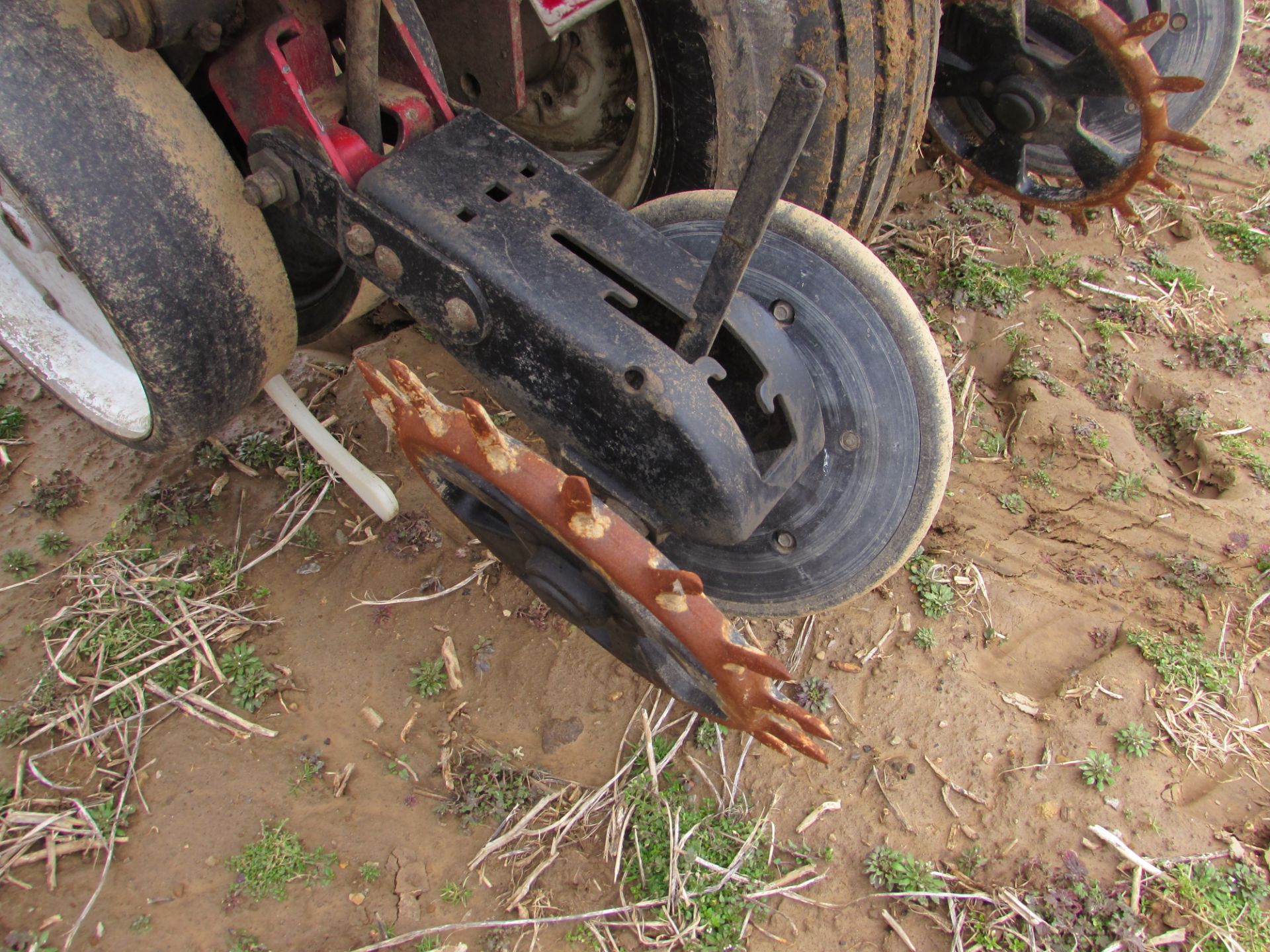 12 Row White 6180 Planter, no till, 12x30", liquid fertilizer, spike/rubber closing wheels, keeton - Image 7 of 16