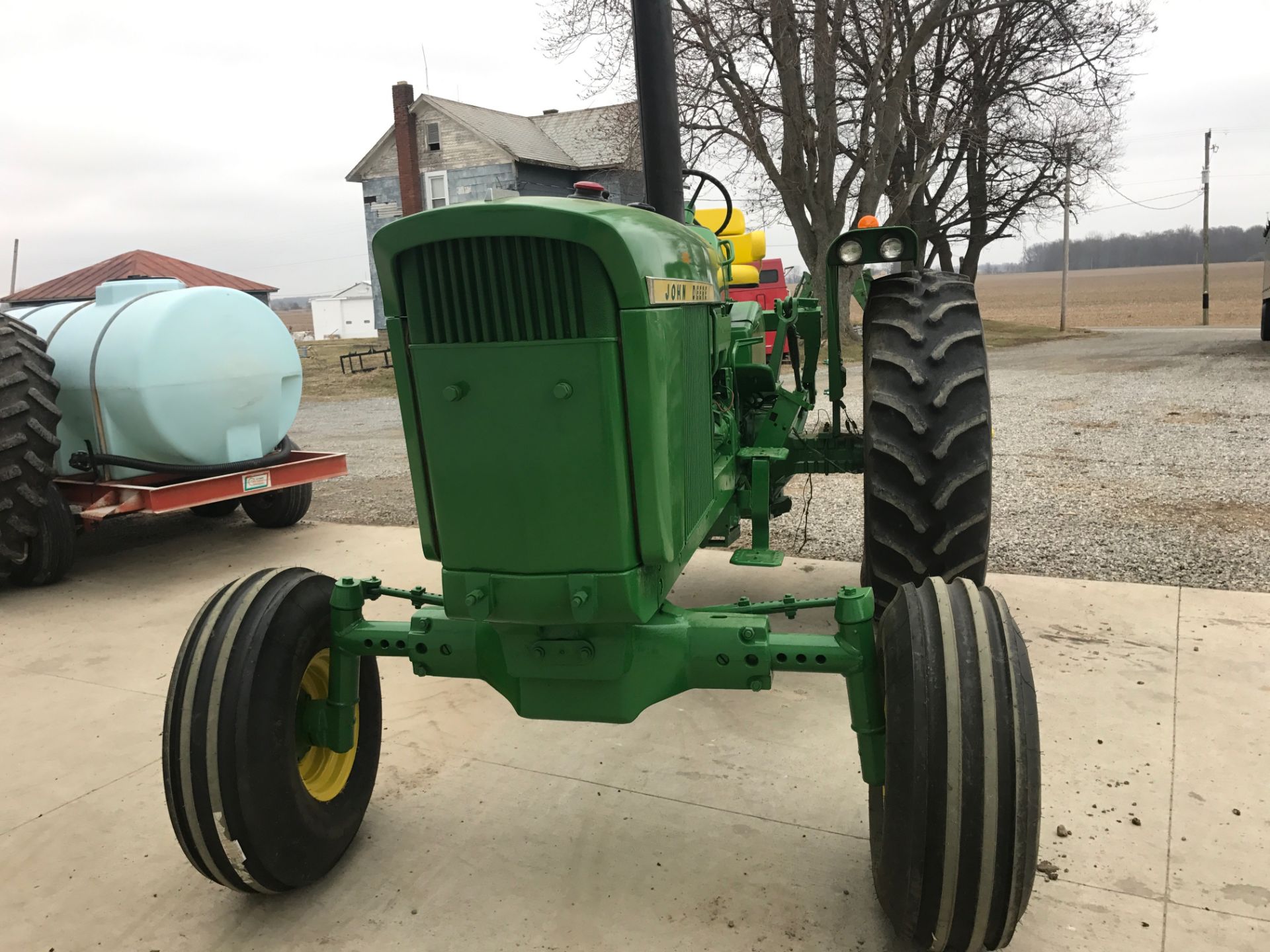 1970 John Deere 4520 tractor, 2wd, 8 speed syncho, 1000 PTO, 3 point, quick hitch, all - Image 3 of 4