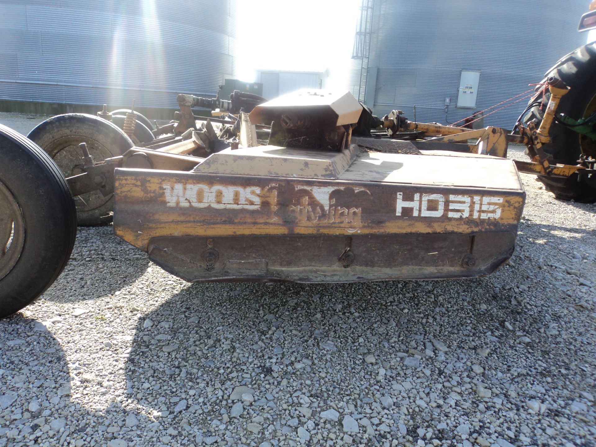 15' Woods HD 315 Batwing rotary mower, hyd fold, hyd lift, aircraft tires - Image 2 of 13