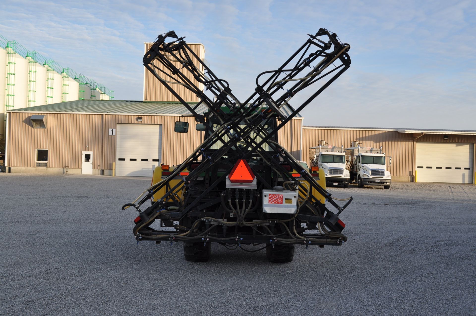 John Deere 4240 tractor, 3-pt, PTO, 3-hyd. remotes, quad range, 16.9-38 rear tires, w/ Demco x- - Image 5 of 20