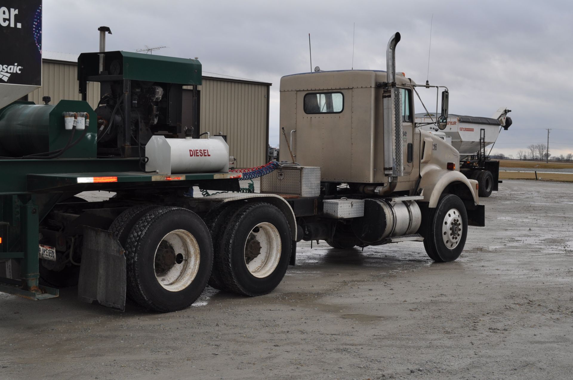 1992 Kenworth T800 semi, N14 Cummins, 9-speed Eaton, tandem axle, twin screw, day cab, 8 bag air - Image 3 of 20