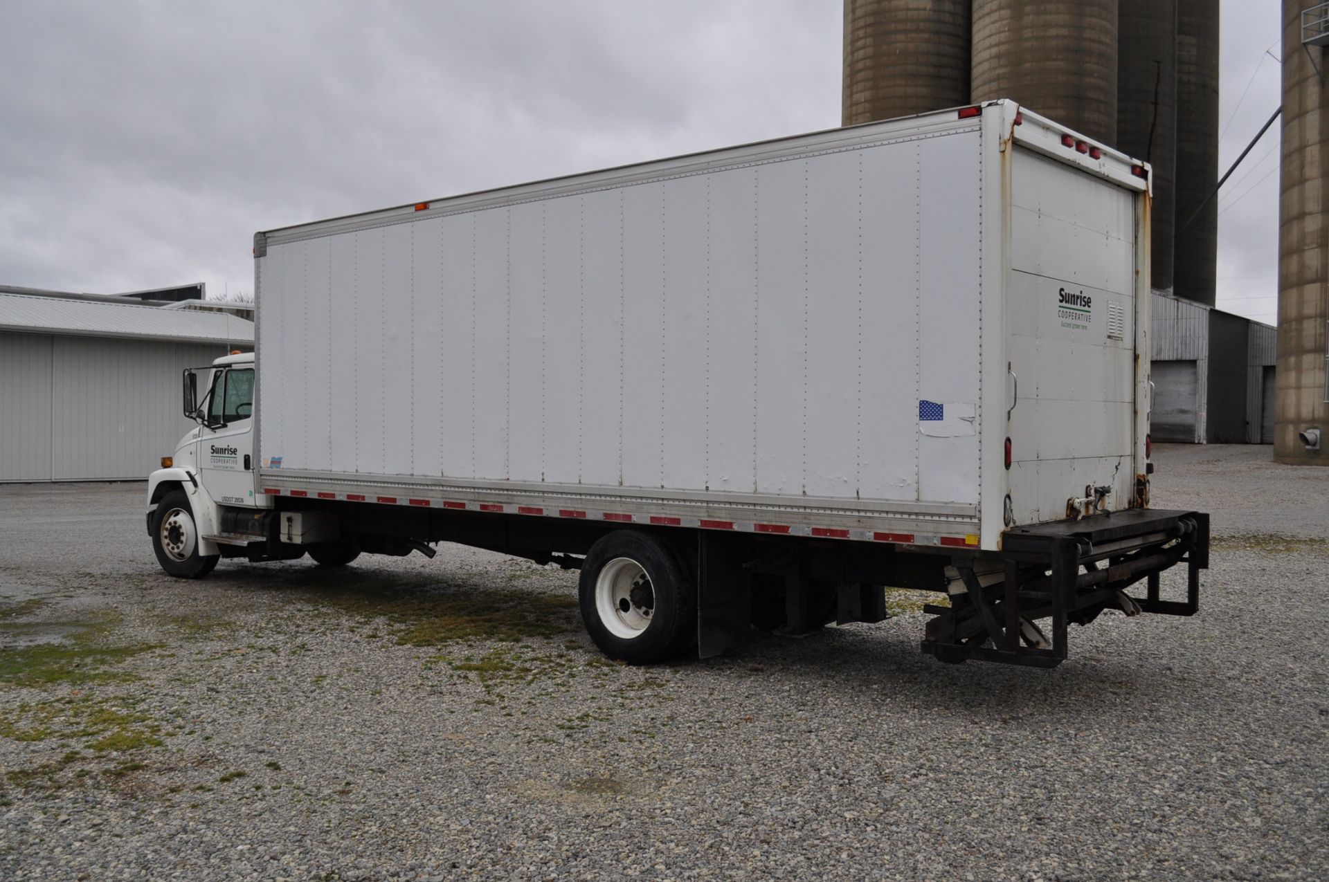 1997 Freightliner FL-60, Mickey 25’ box w/ lift gate, 25,000 GVW, Cummins 5.9, 5-speed, spring-ride, - Image 3 of 23