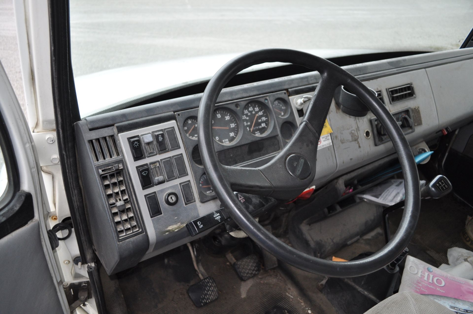 1997 Freightliner FL-60, Mickey 25’ box w/ lift gate, 25,000 GVW, Cummins 5.9, 5-speed, spring-ride, - Image 17 of 23