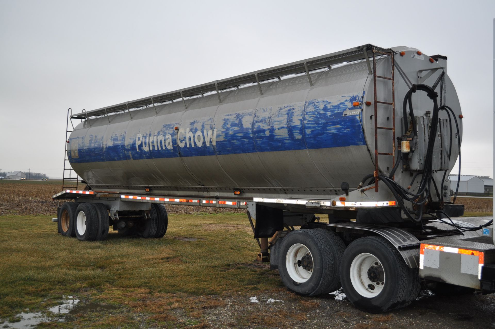 1985 39’ Fontaine  9-bin aluminum bulk-feed trailer, 28’ auger, spring-ride - Image 5 of 12