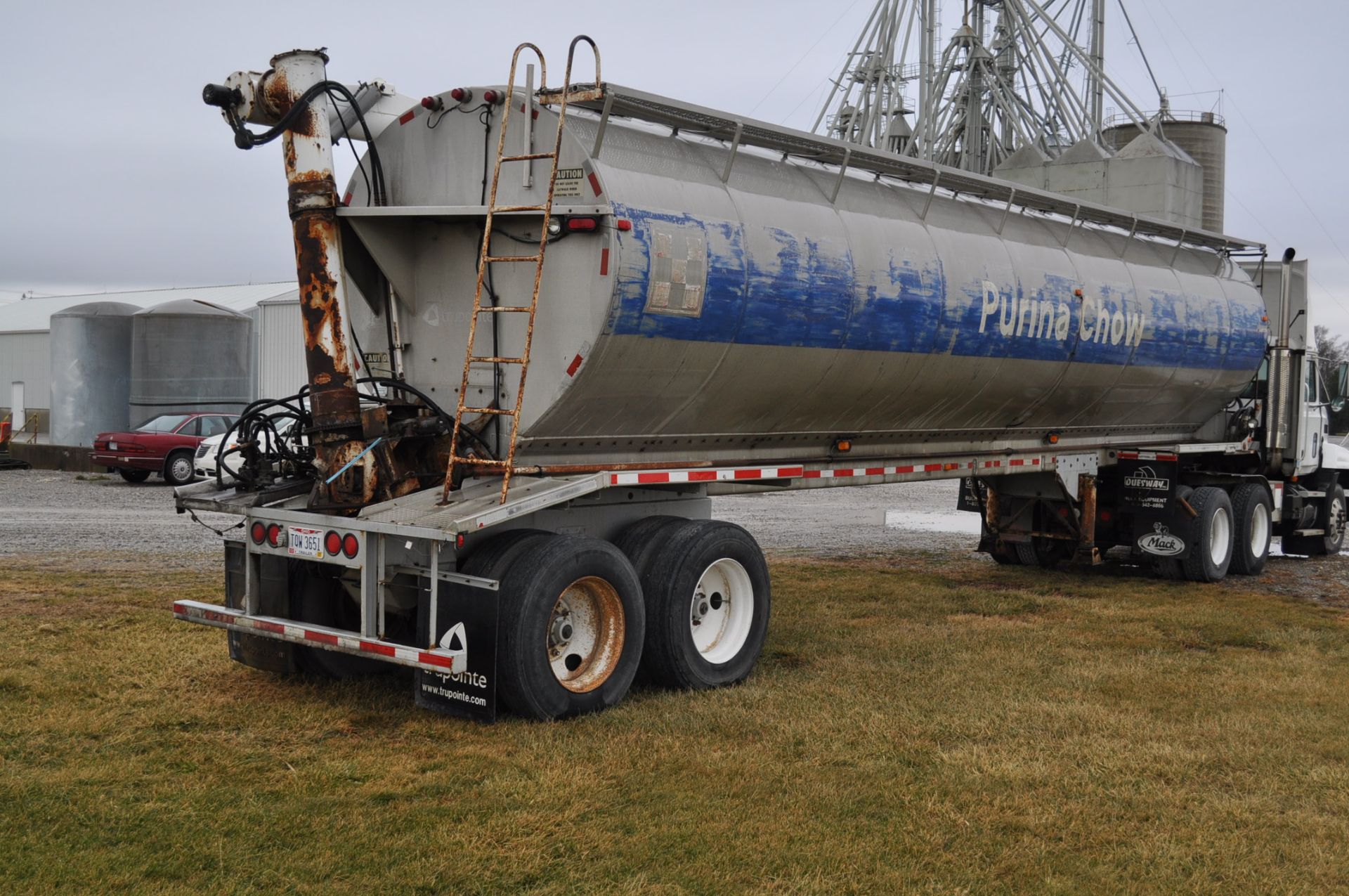 1985 39’ Fontaine  9-bin aluminum bulk-feed trailer, 28’ auger, spring-ride - Image 4 of 12