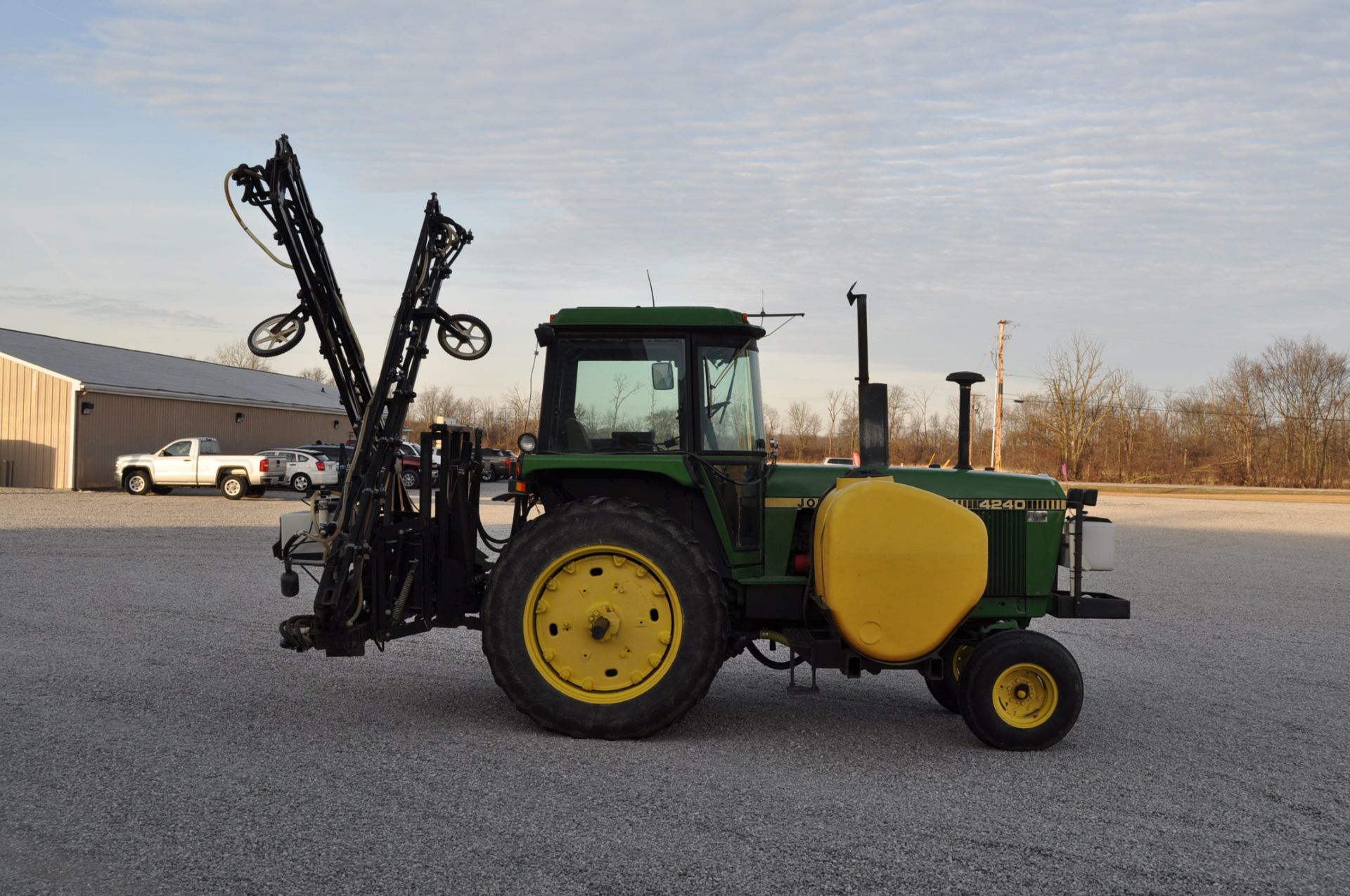 John Deere 4240 tractor, 3-pt, PTO, 3-hyd. remotes, quad range, 16.9-38 rear tires, w/ Demco x- - Image 7 of 20