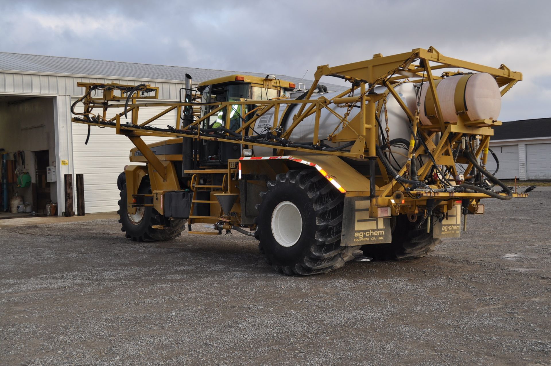 2001 Terra-Gator 8103, 1,800 gal. SS tank, 85’ booms, 30” nozzles, Raven Viper Pro, Smart Trax, - Image 3 of 13