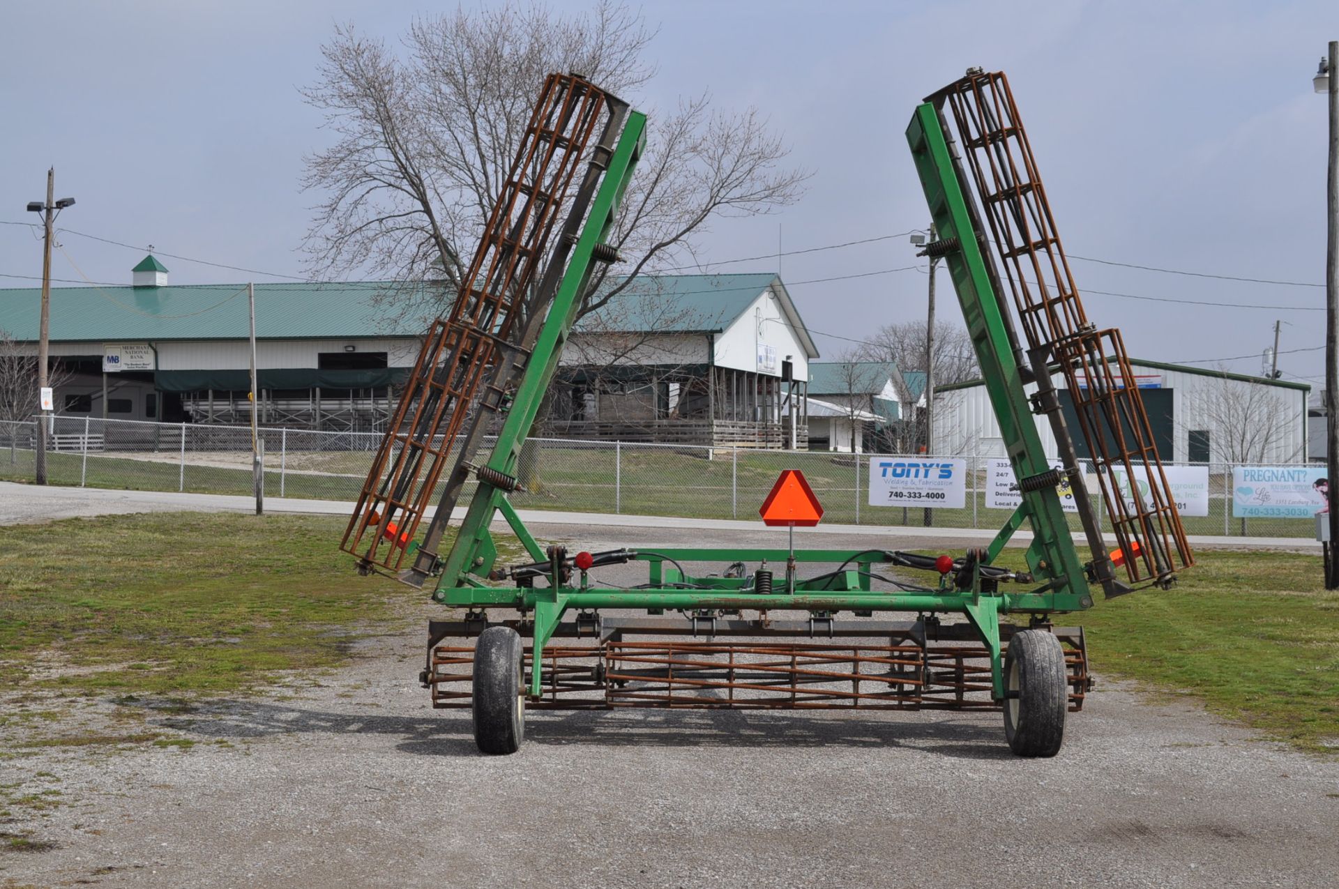 35’ Great Plains seed bed conditioner, rolling basket - Image 4 of 10