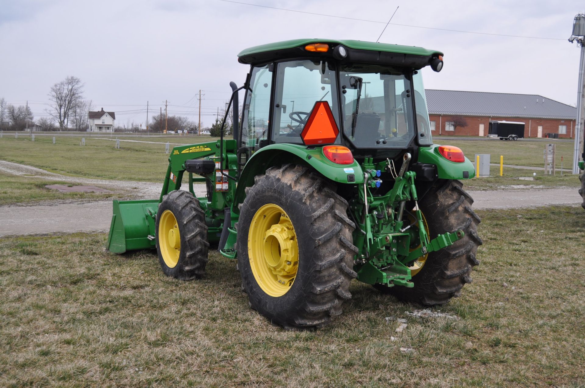 2013 John Deere 5075 M tractor, MFWD, 16.9-30 rear, 11.2-24 front, power reverser, 2 hyd - Image 3 of 21