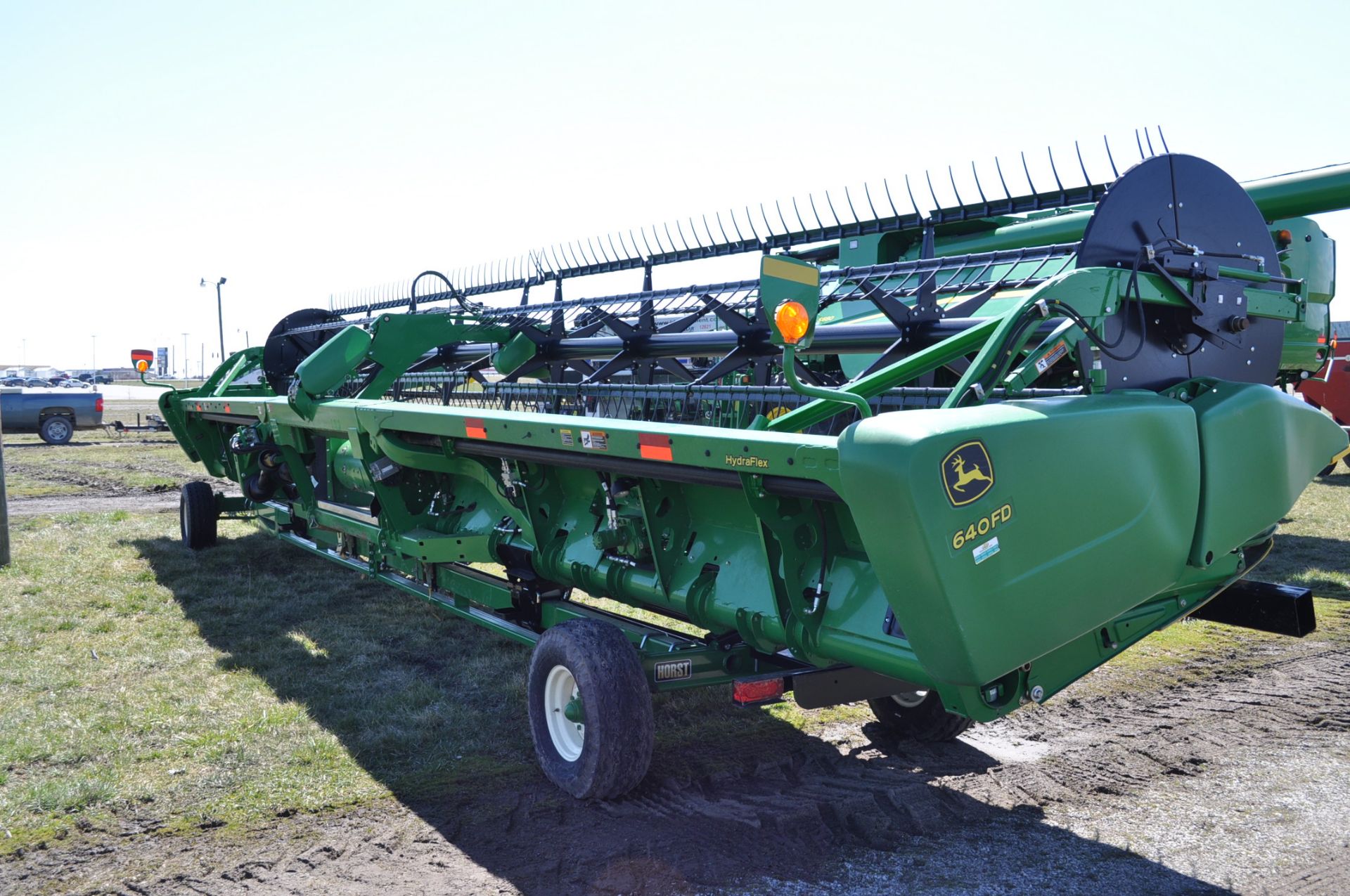 2012 40’ John Deere 640 FD HydraFlex Draper Head, stubble lights, less than 3,000 acres, SN - Image 5 of 8