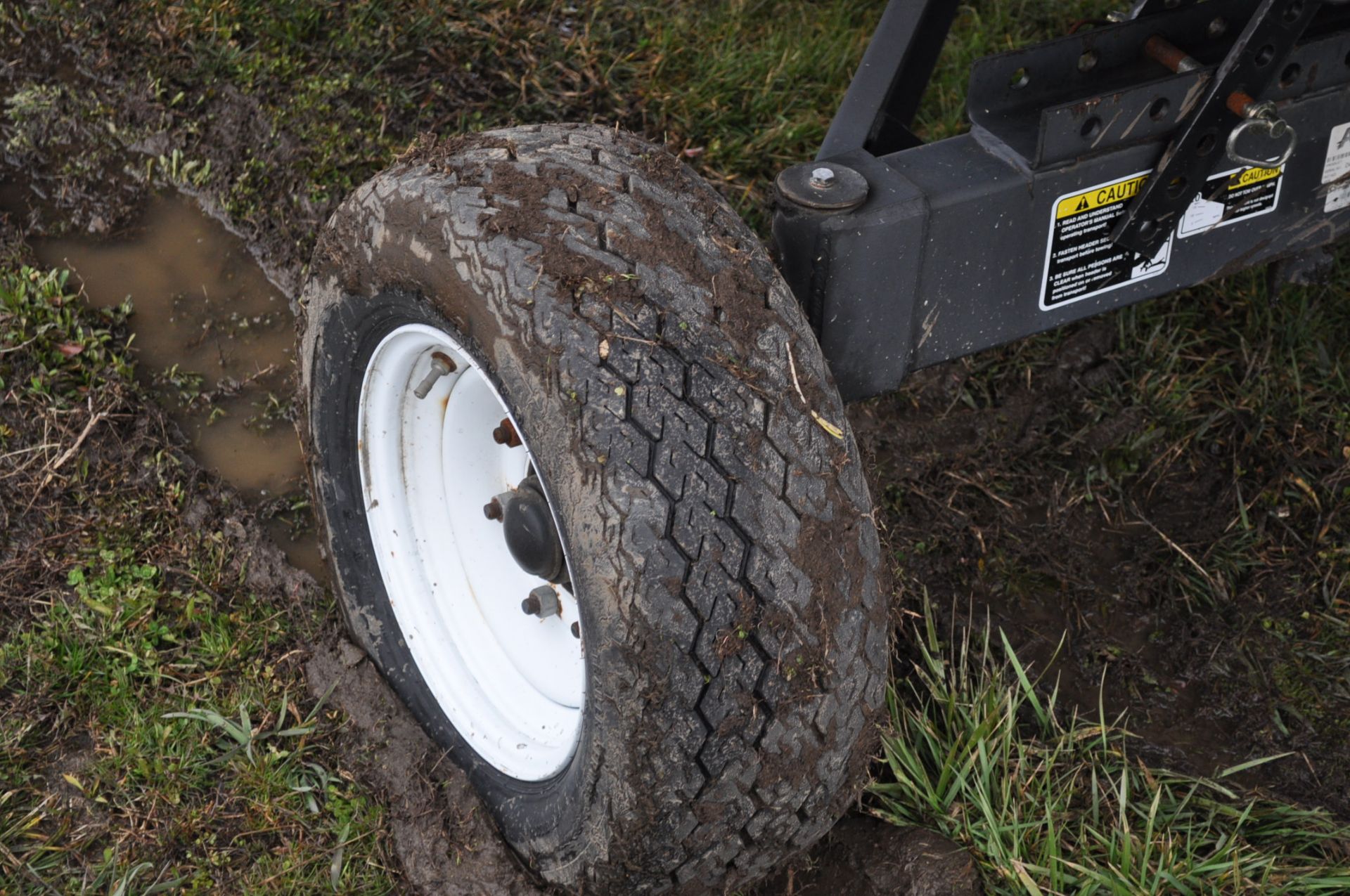 30’ Killbros UT 130 header cart, 22.5x8.0x12 tires, ratchet strap tie downs - Image 6 of 11