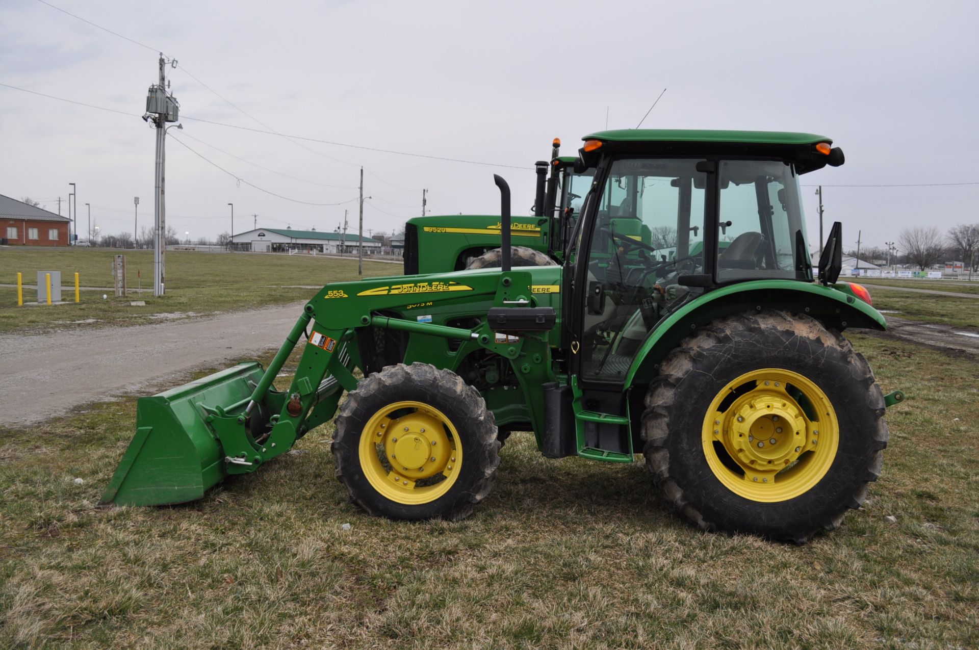 2013 John Deere 5075 M tractor, MFWD, 16.9-30 rear, 11.2-24 front, power reverser, 2 hyd - Image 2 of 21