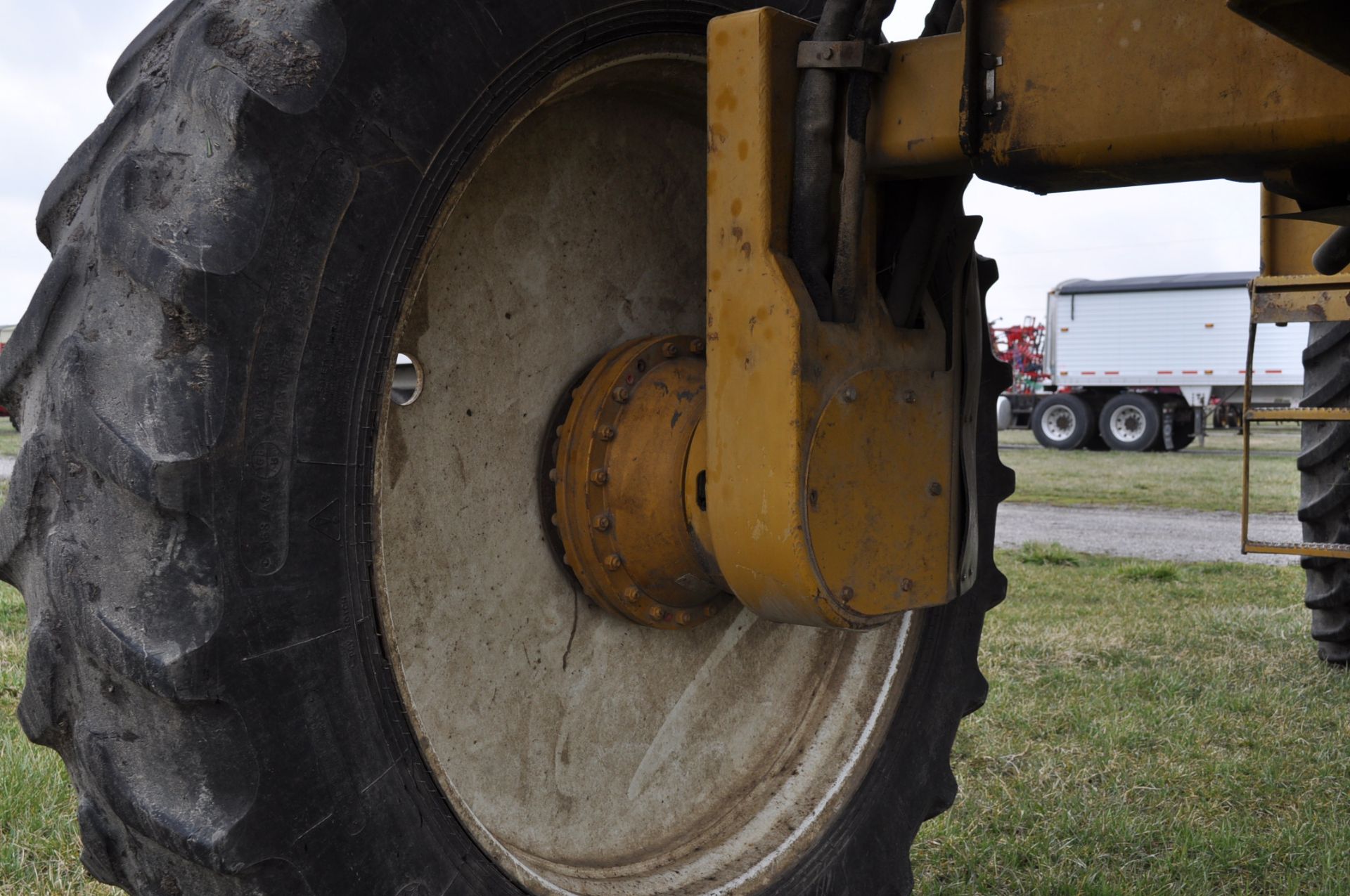 1996 Rogator 854 w/80’ booms, 800 gallon SS tank, 4748 hrs - Image 11 of 20