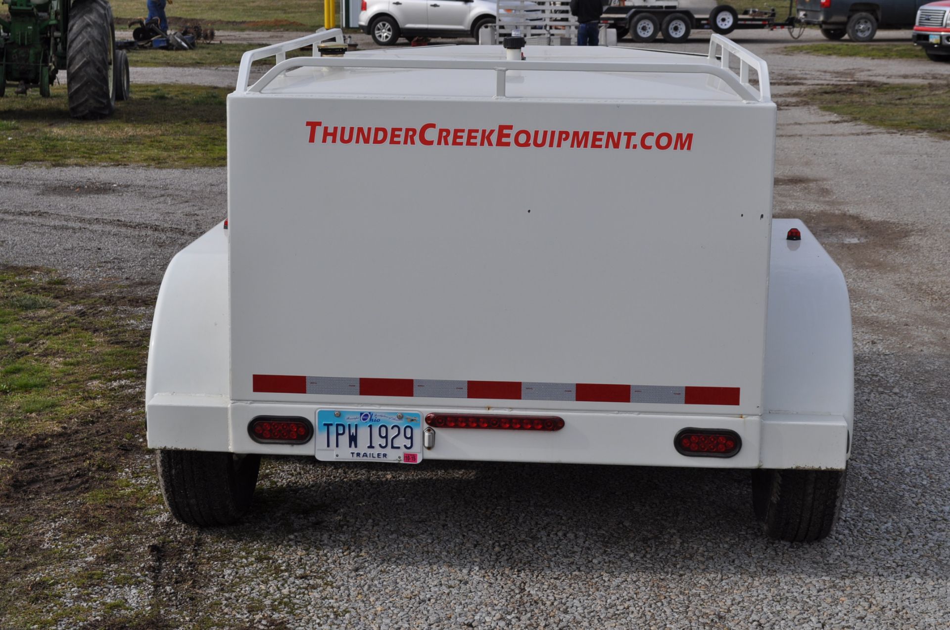 Thunder Creek ADT 750 tandem axle 750 gallon fuel trailer, GPI pump, retractable hose reel, bumper - Image 4 of 10