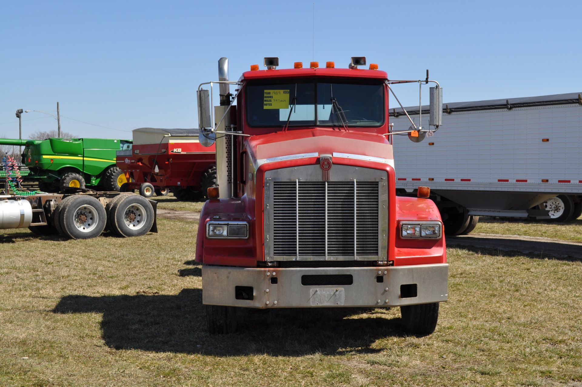 1989 Kenworth Model T800 Semi Tractor, Fuller 9 spd transmission, Cummins 855 engine, 11R-24.5 - Image 7 of 22