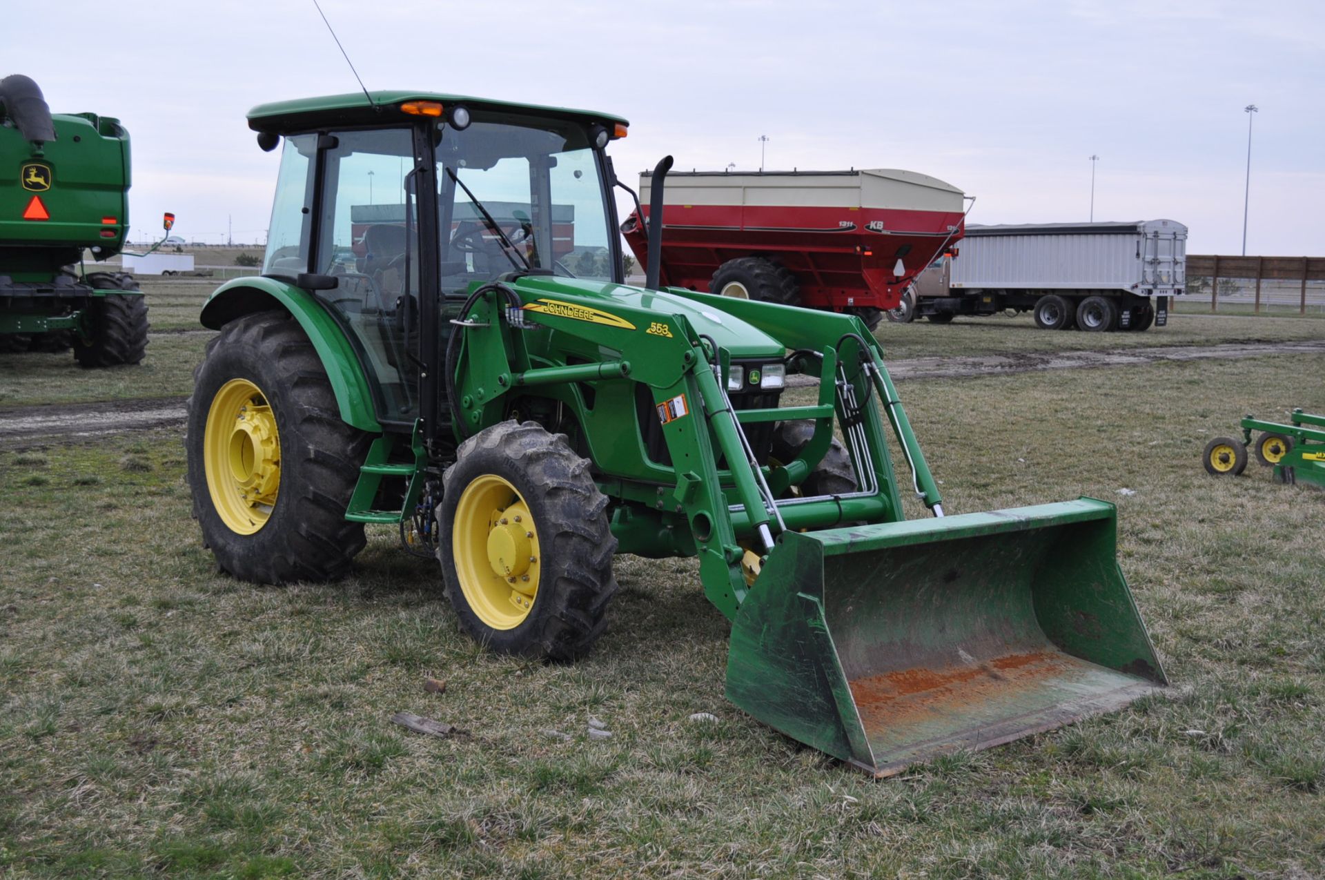 2013 John Deere 5075 M tractor, MFWD, 16.9-30 rear, 11.2-24 front, power reverser, 2 hyd - Image 7 of 21