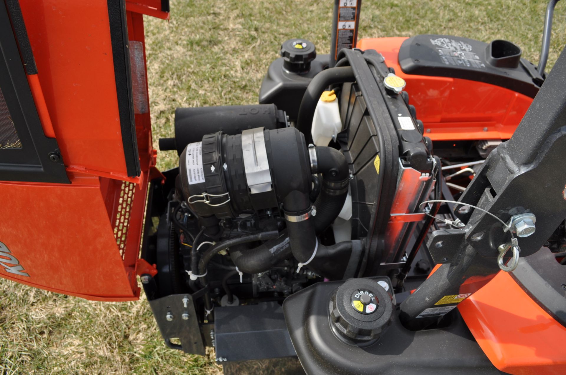 Kubota ZD326H Zero-Turn mower, high torque, 9 hrs, 72” commercial deck, diesel - Image 13 of 14