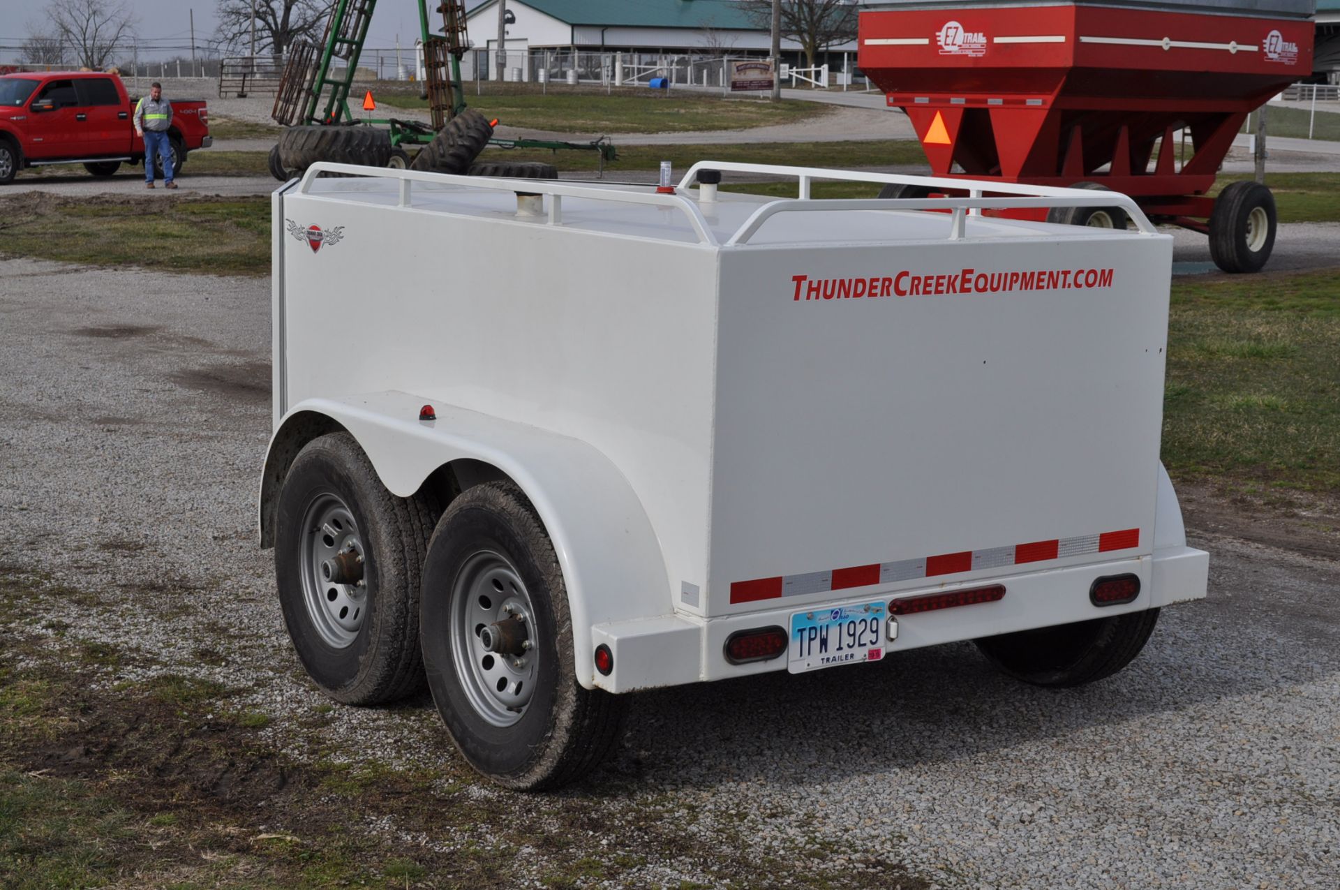 Thunder Creek ADT 750 tandem axle 750 gallon fuel trailer, GPI pump, retractable hose reel, bumper - Image 3 of 10