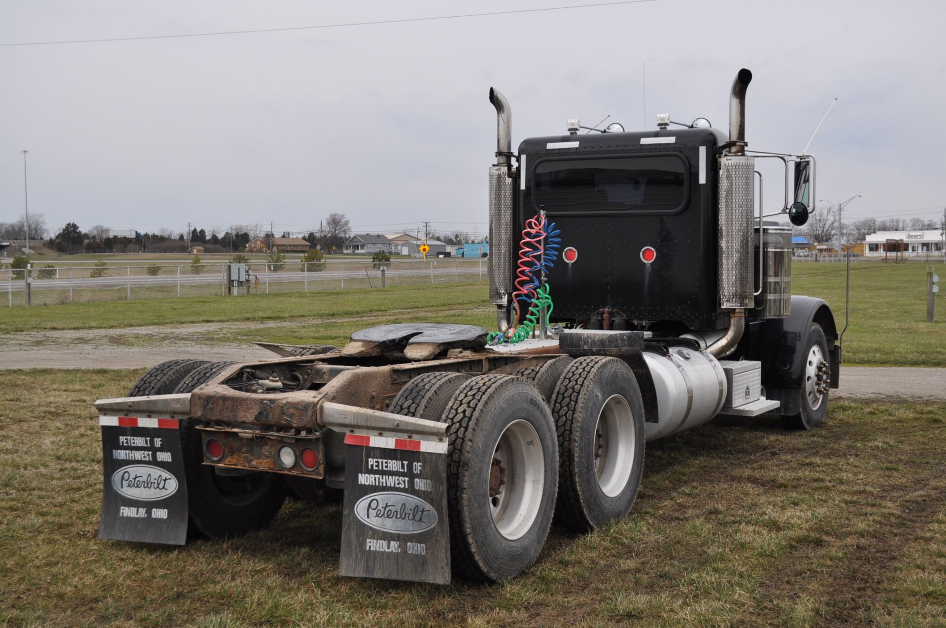 2007 Peterbuilt 379EXHD truck, C-15 CAT 475 hp, 10 speed Eaton, 11 R 24.5 tires-new tires ALL - Image 4 of 29