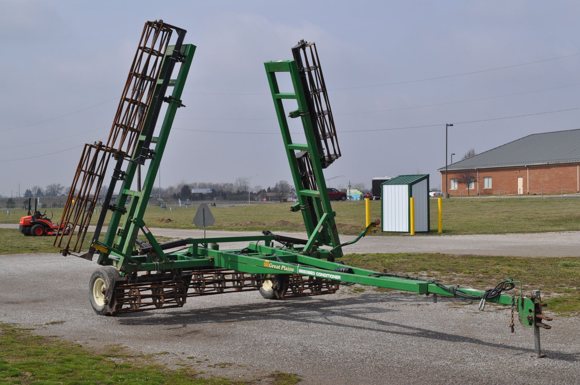 35’ Great Plains seed bed conditioner, rolling basket - Image 6 of 10