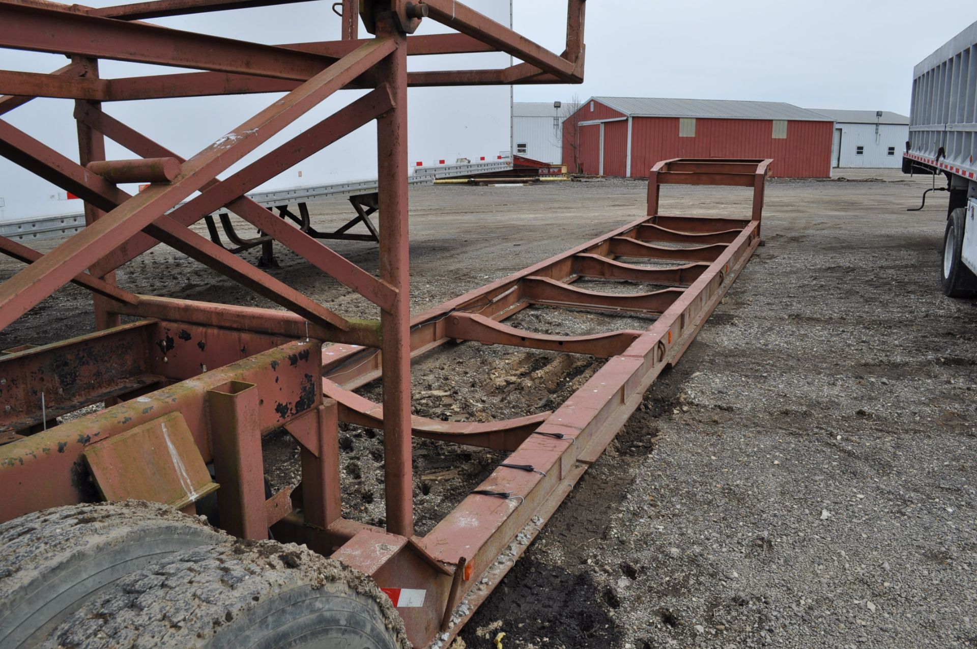 53’ tank trailer, 37’ well, single axle, air ride, dump valve, 6'2" wide, 11R22.5 on Dayton rims - Image 8 of 9