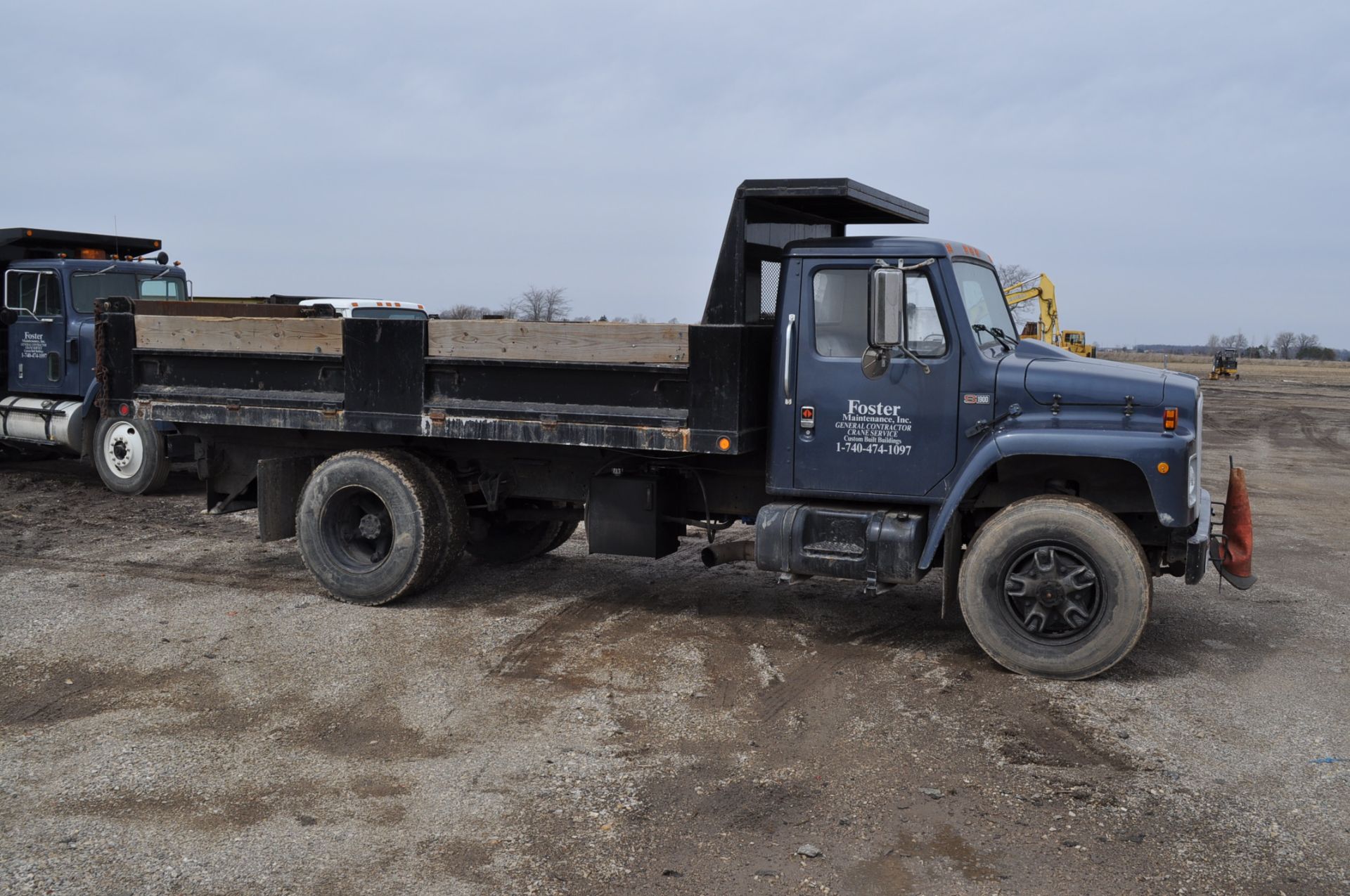 1988 International S1954 dump truck, 16’ steel bed w/ fold down sides, single axle, DT 466 engine - Image 5 of 25