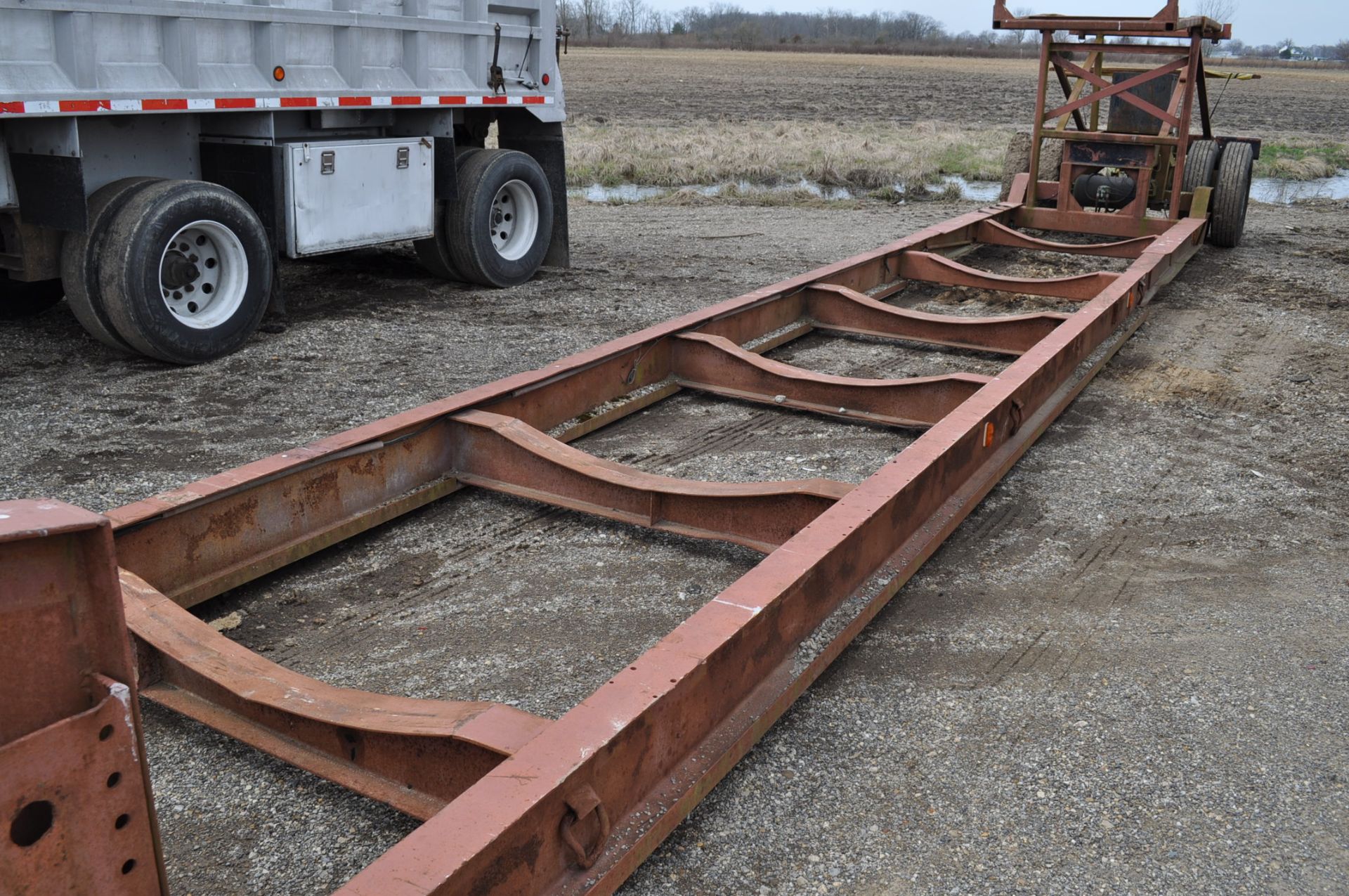 53’ tank trailer, 37’ well, single axle, air ride, dump valve, 6'2" wide, 11R22.5 on Dayton rims - Image 2 of 9