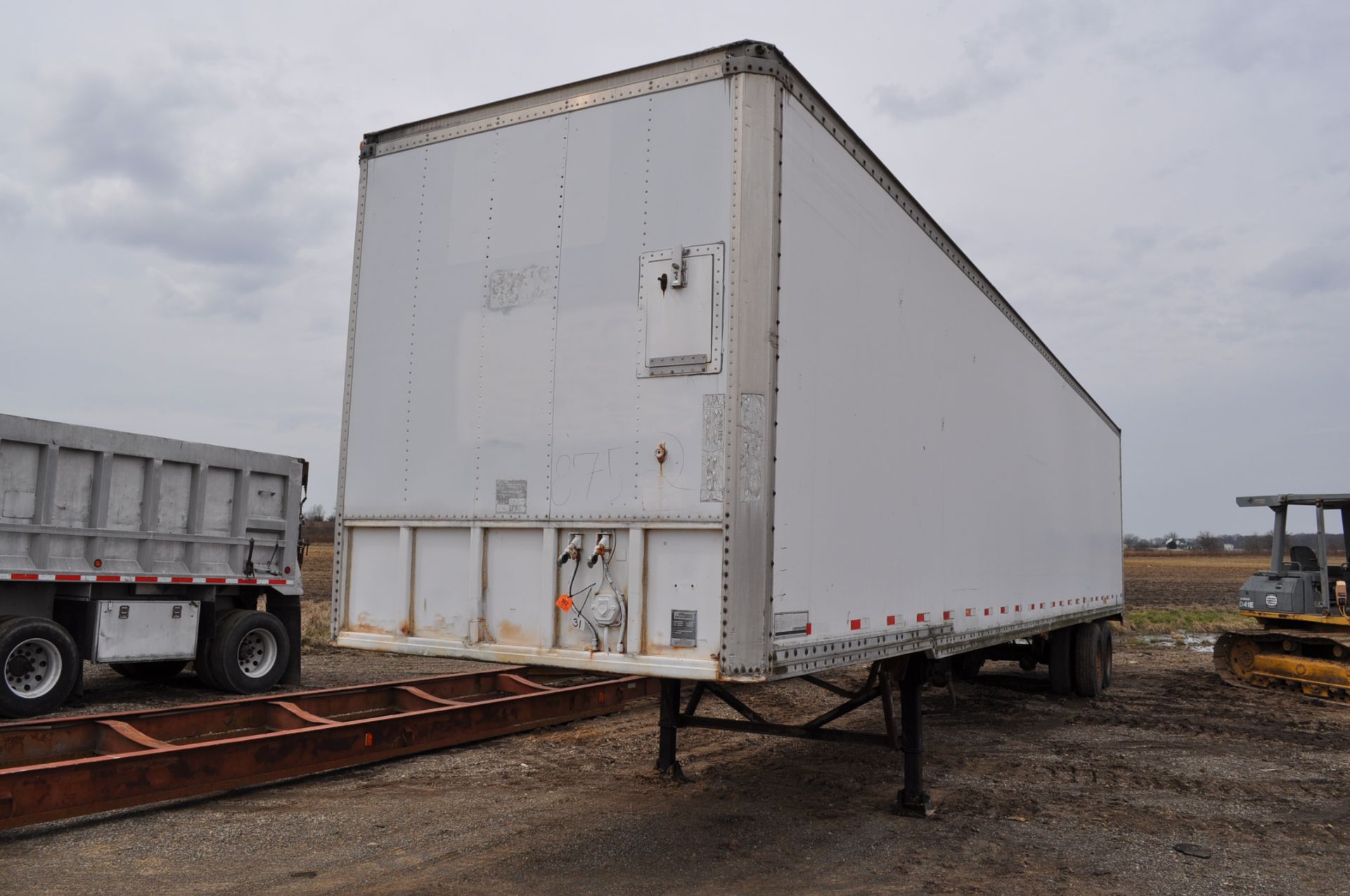 1986 48' X 102" Monon van trailer, spring ride, swinging rear doors, sliding rear tandem - Image 2 of 16